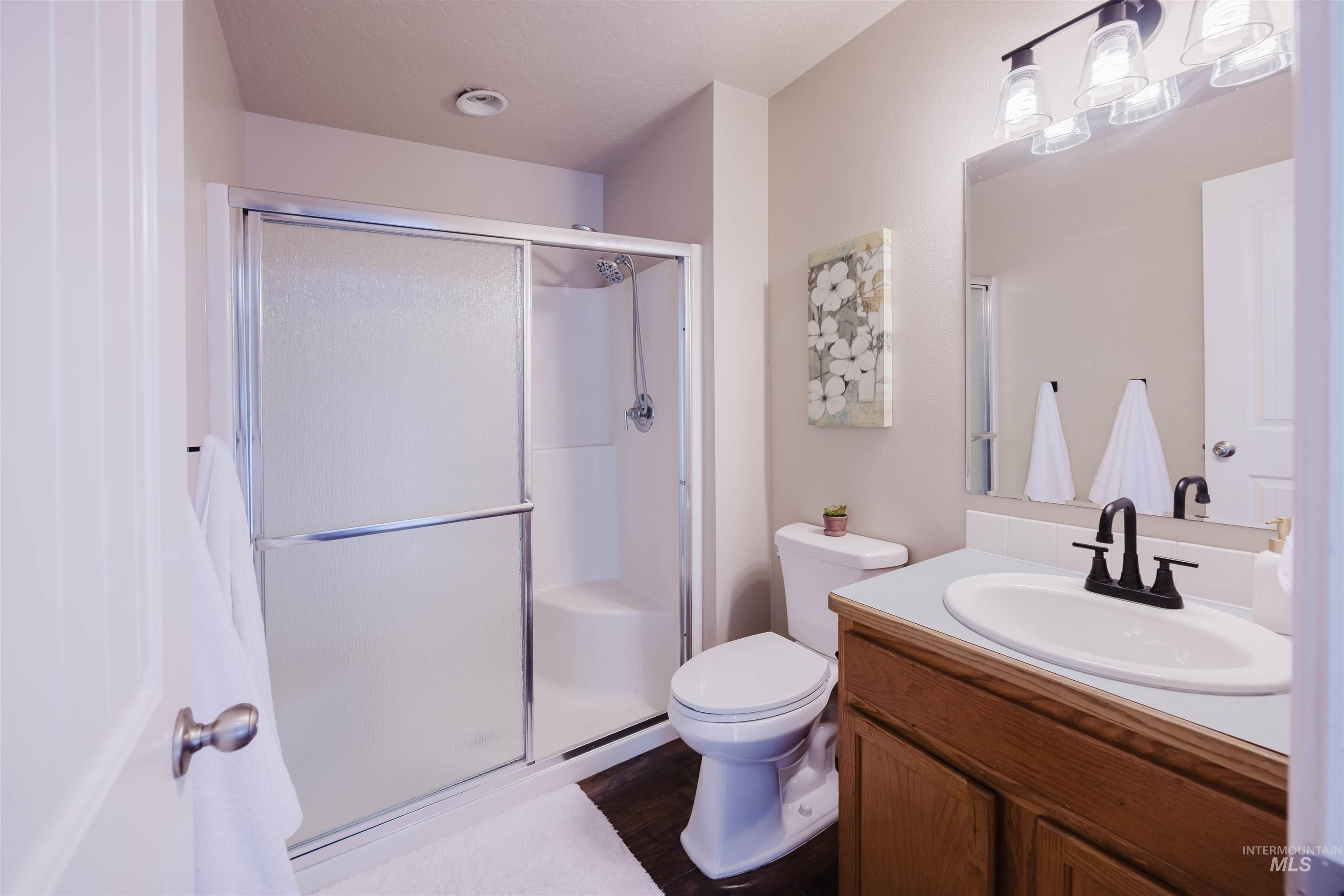 5115 Oxbow Avenue Property Photo 10