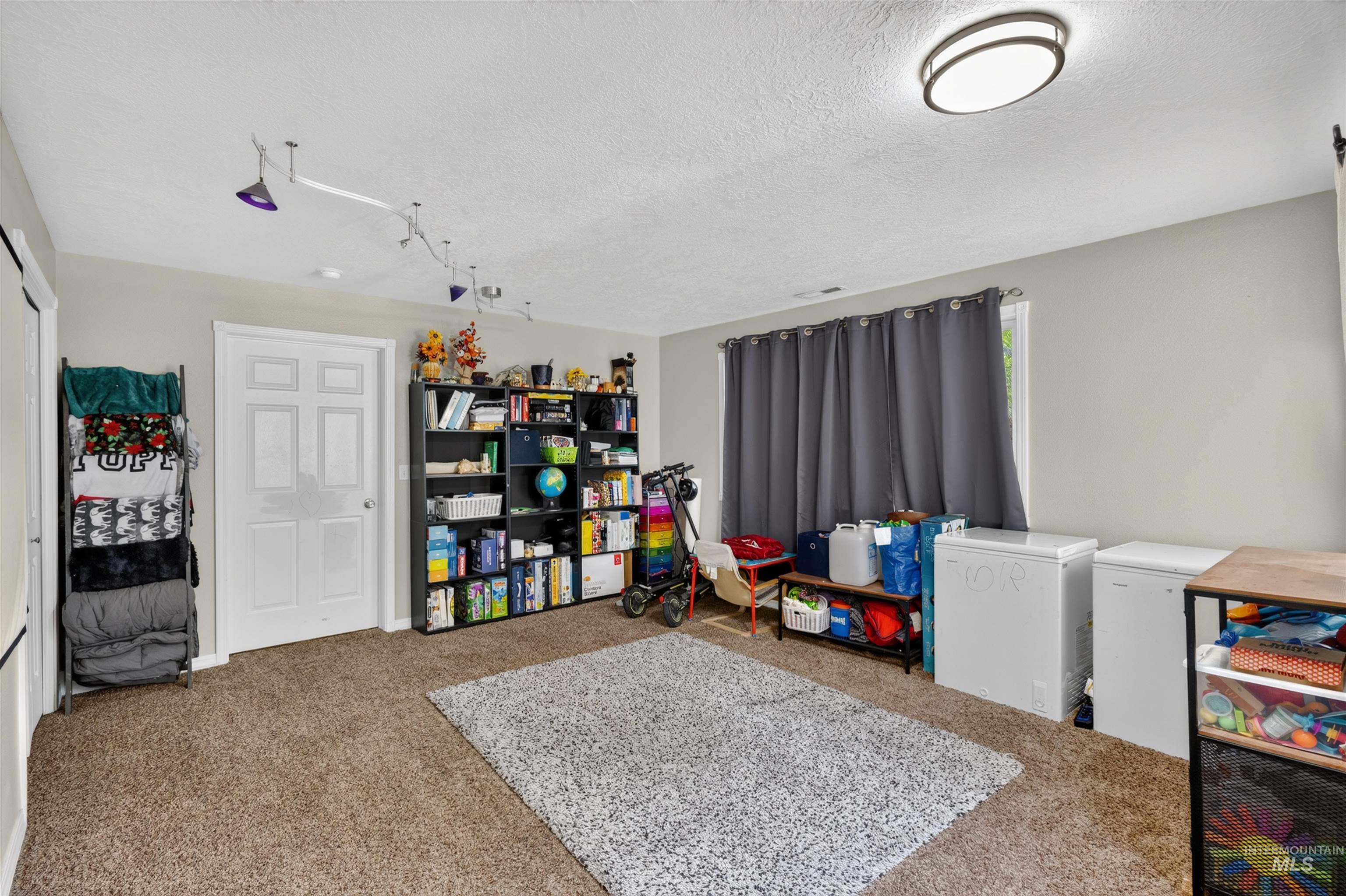 2805 W Moore St Property Photo 20