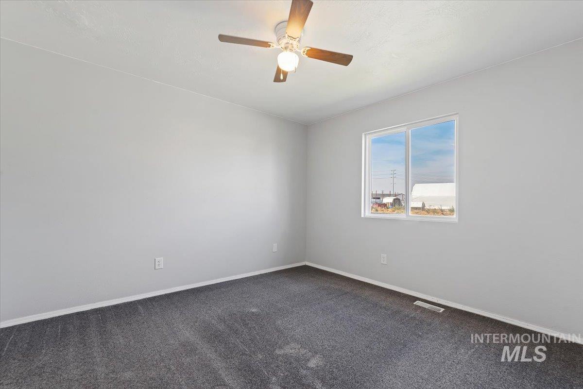 2411 Gosling Street Property Photo 14