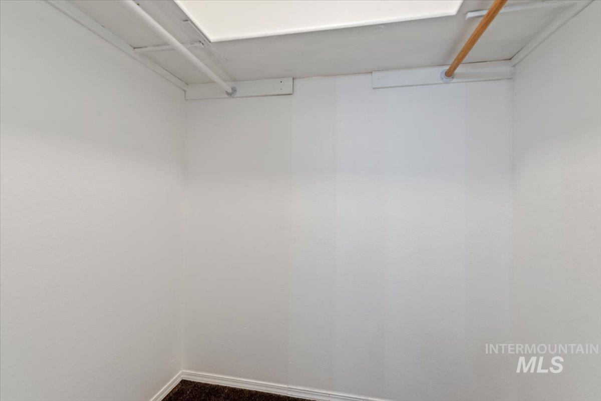 2411 Gosling Street Property Photo 17