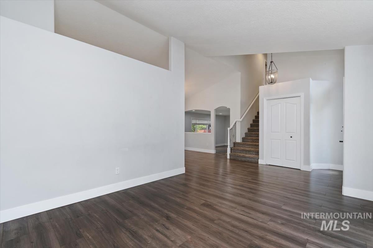 1344 N Crestmont Drive Property Photo 8