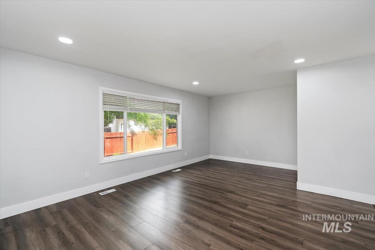 1344 N Crestmont Drive Property Photo 20