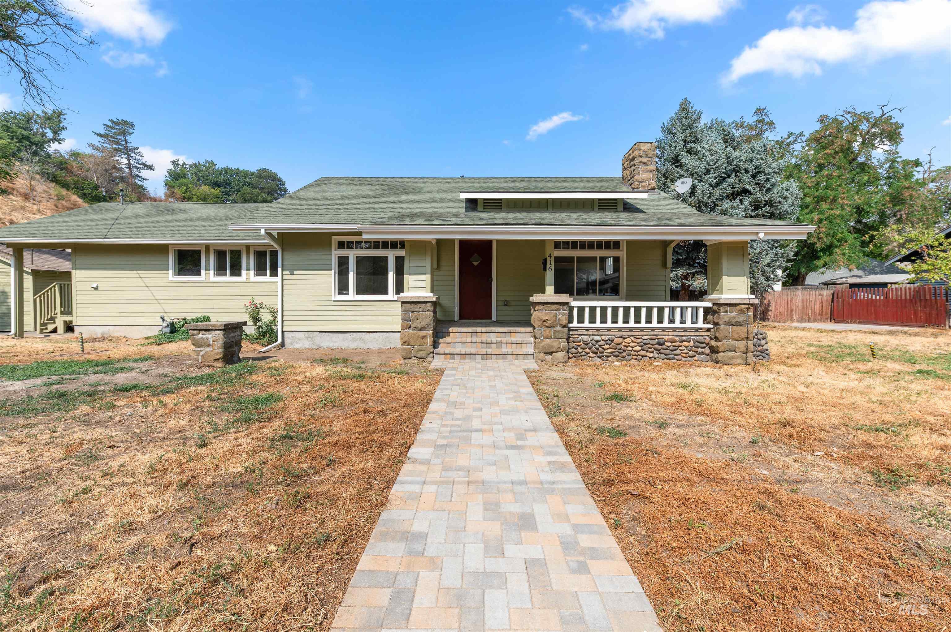 416 12th Street Property Photo 1