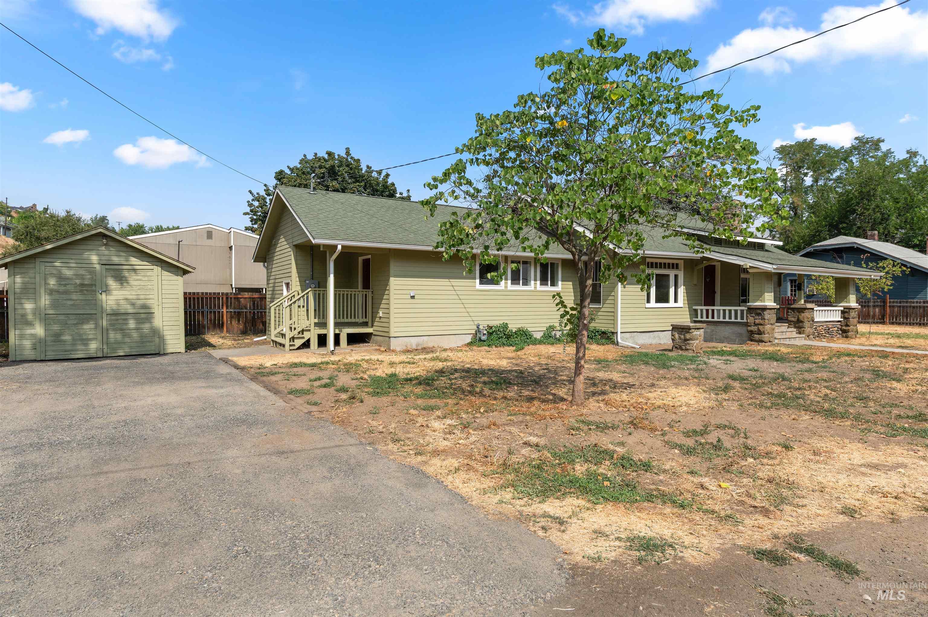 416 12th Street Property Photo 2