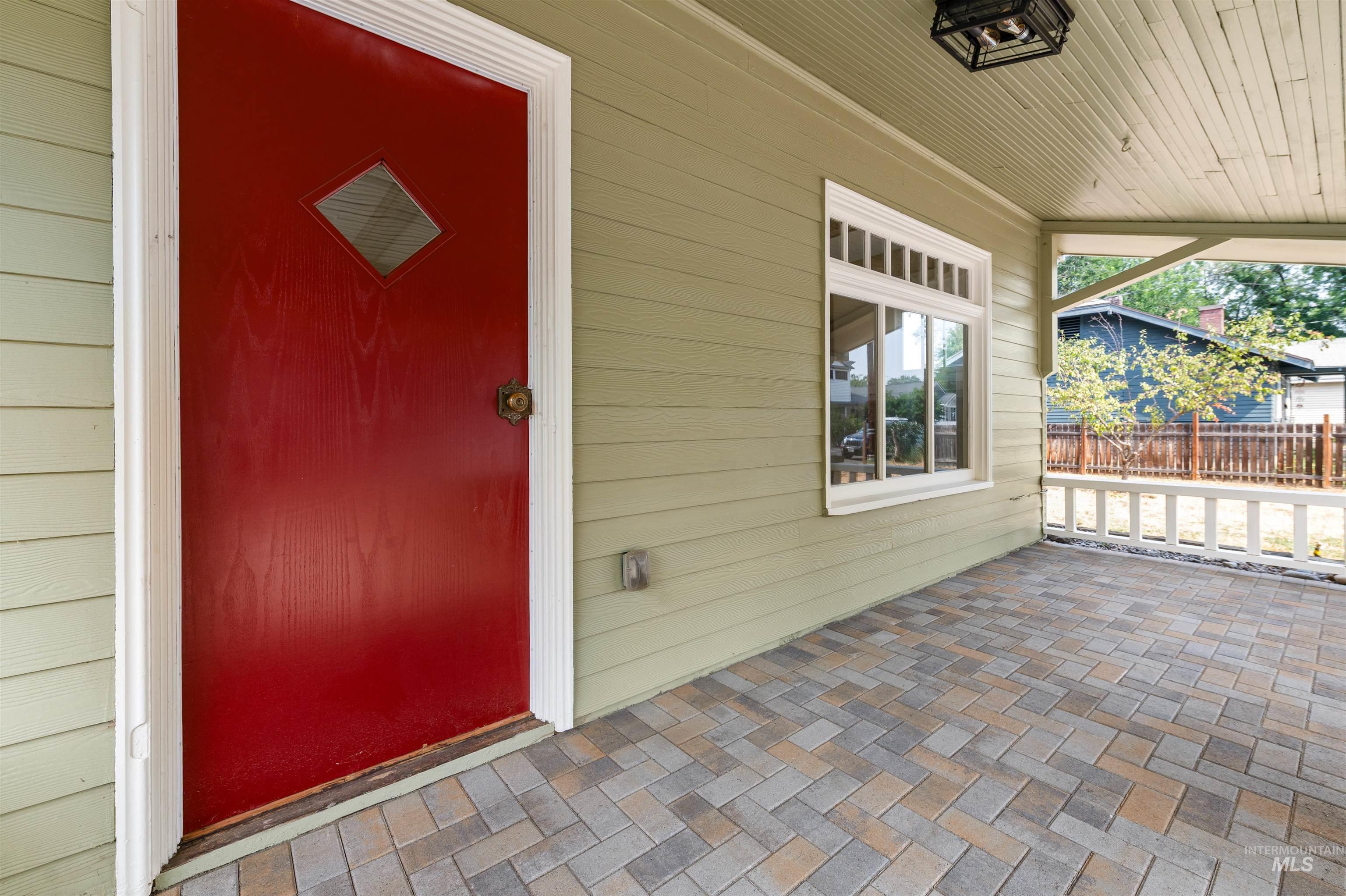 416 12th Street Property Photo 3