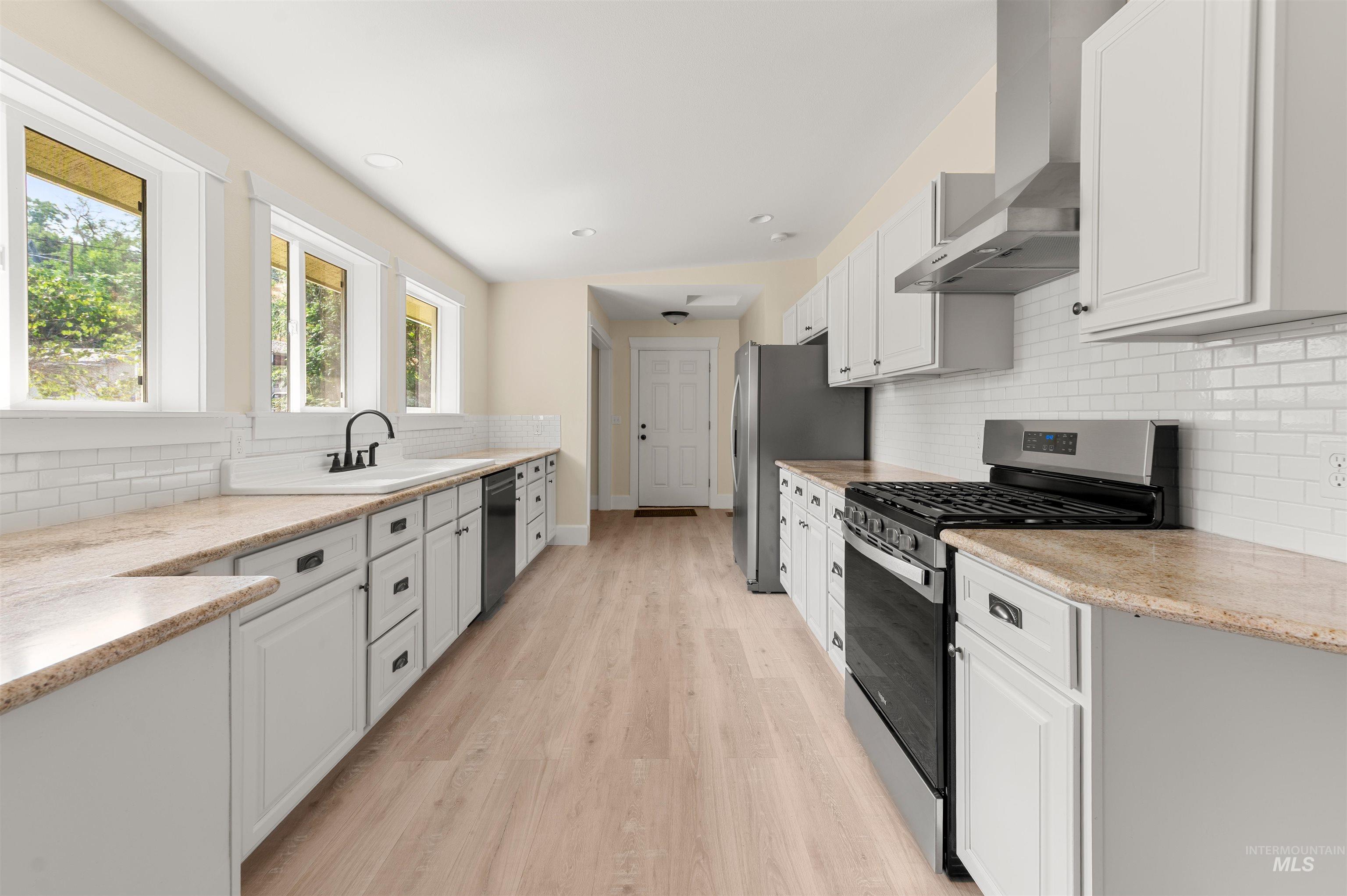 416 12th Street Property Photo 8