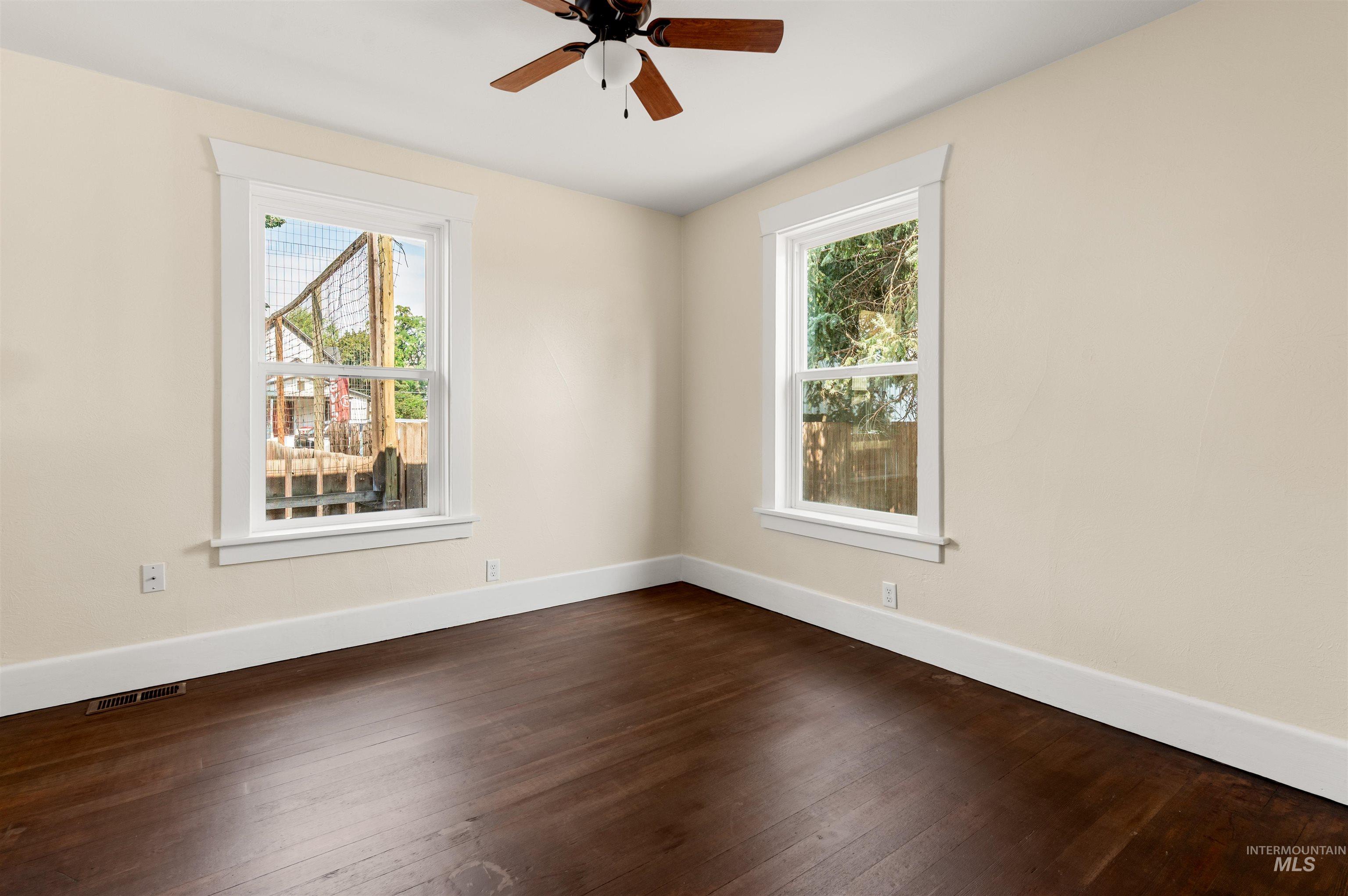416 12th Street Property Photo 14