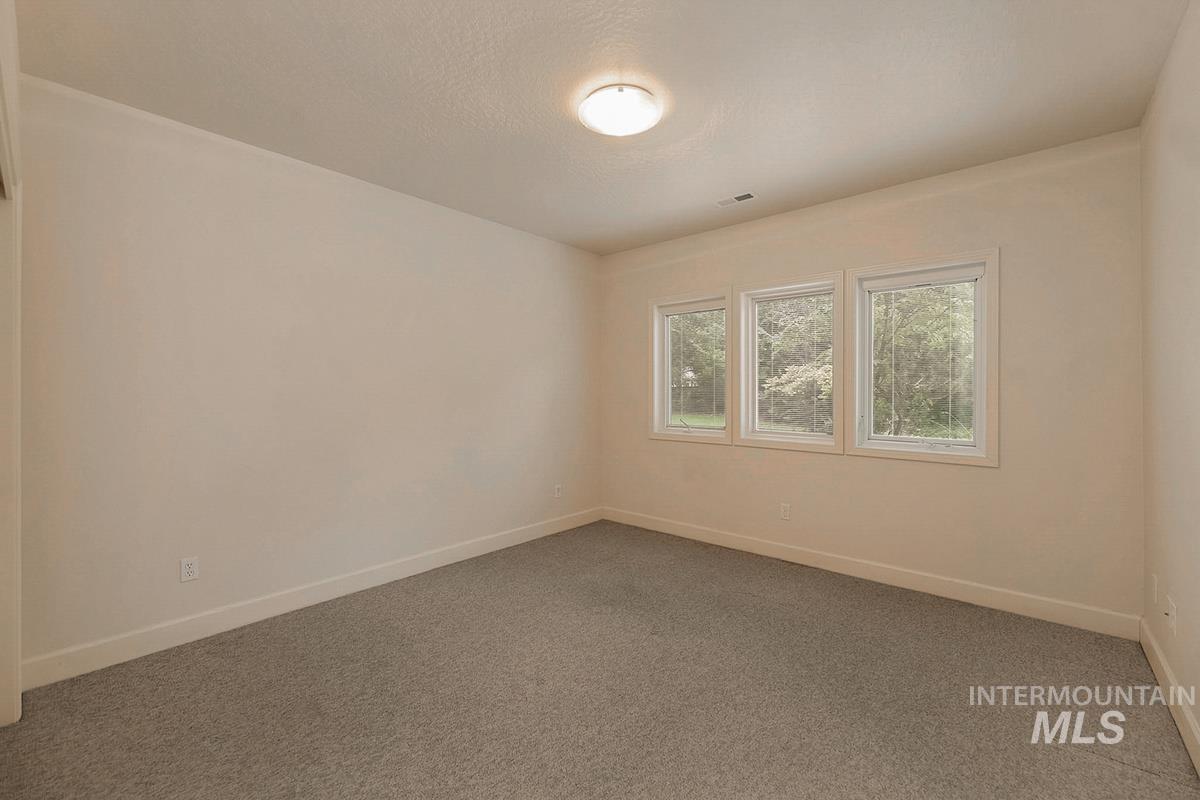 2419 North Sevenoaks Place Property Photo 28