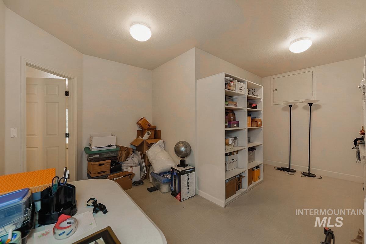 2419 North Sevenoaks Place Property Photo 32