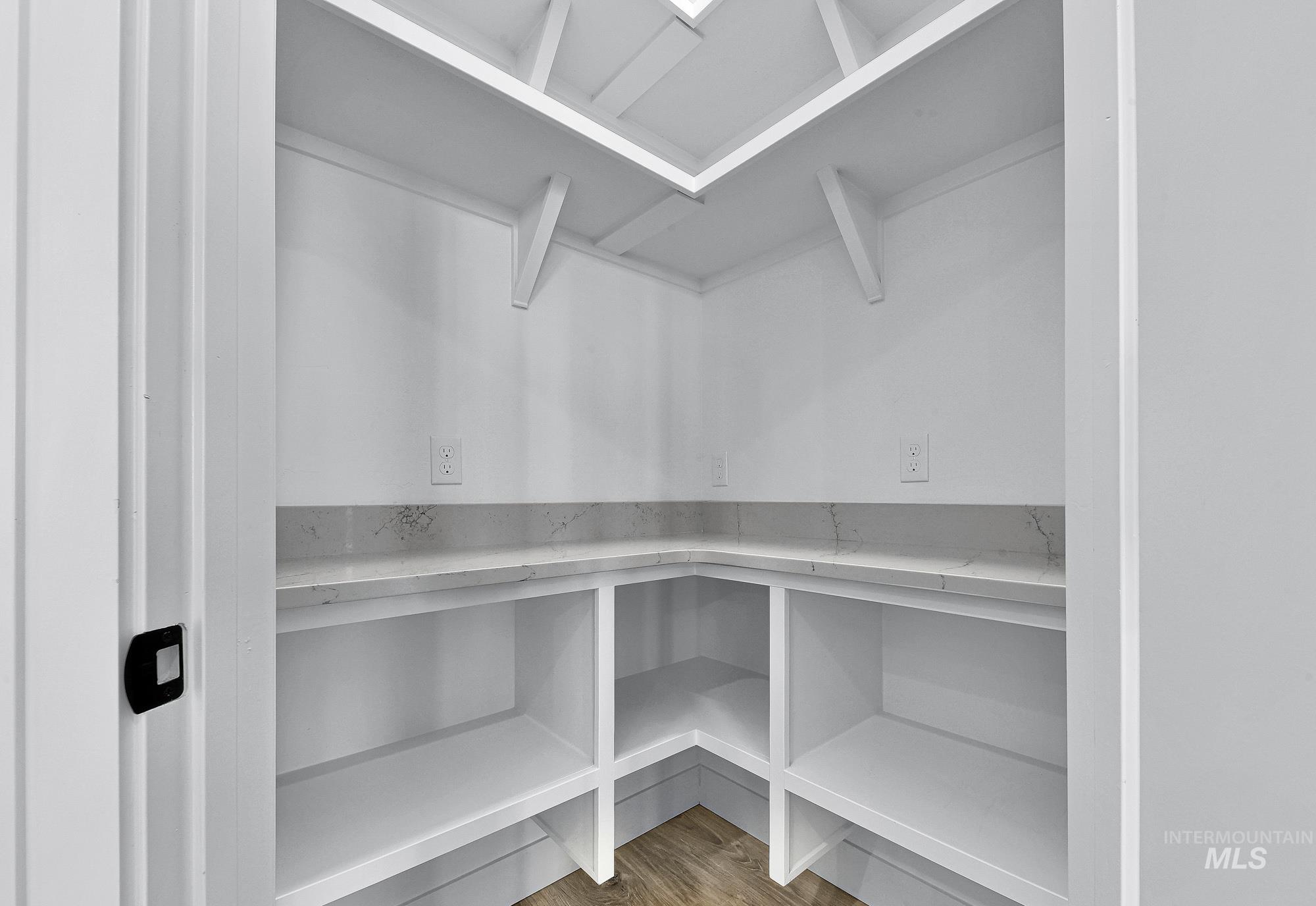 1770 N Green Pine Ln Property Photo 12