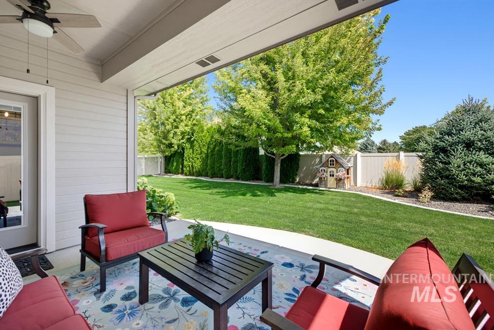 18674 Smiley Peak Ave Property Photo 22