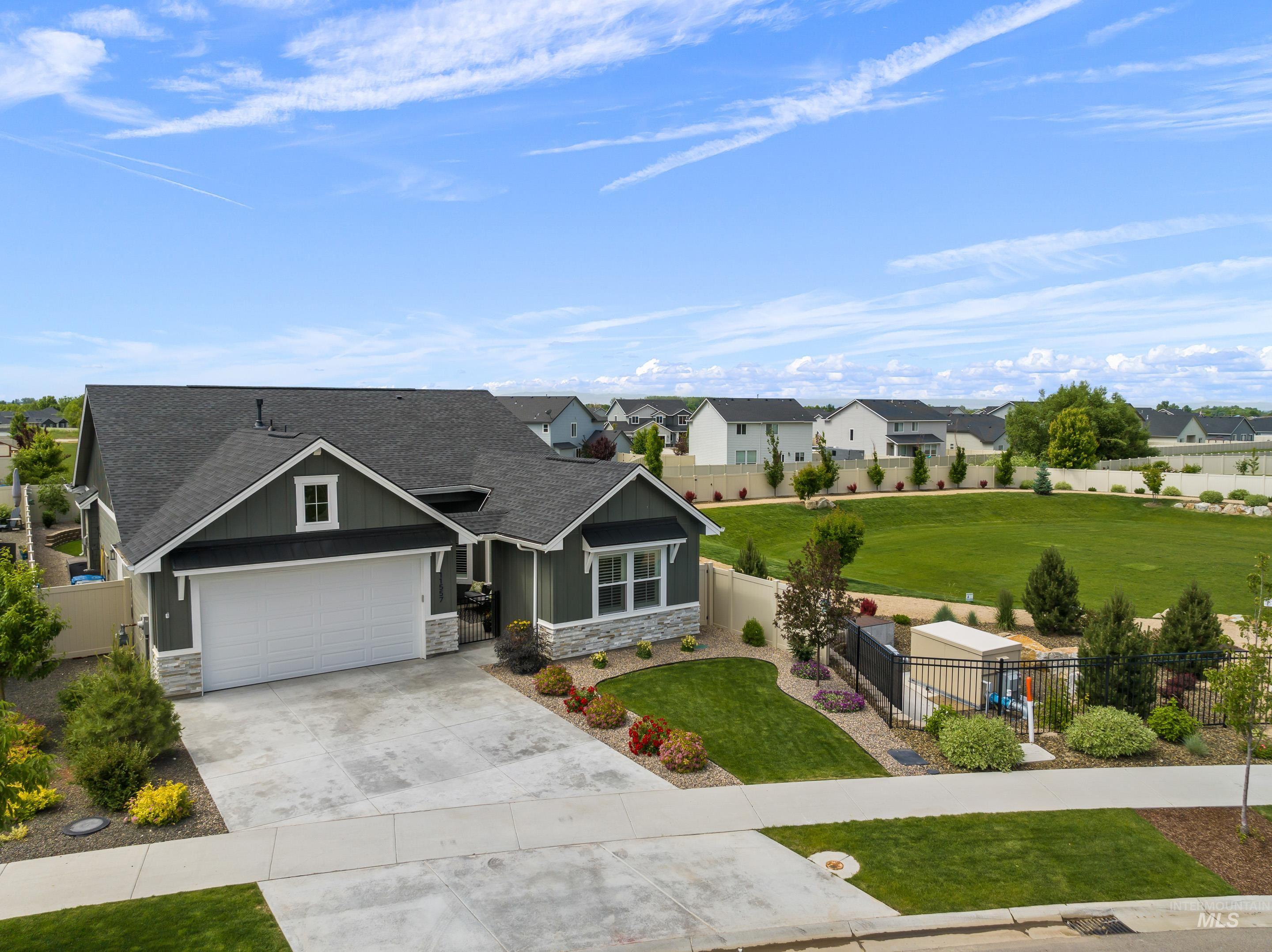 11557 W Soaring Hawk Street Property Photo 3
