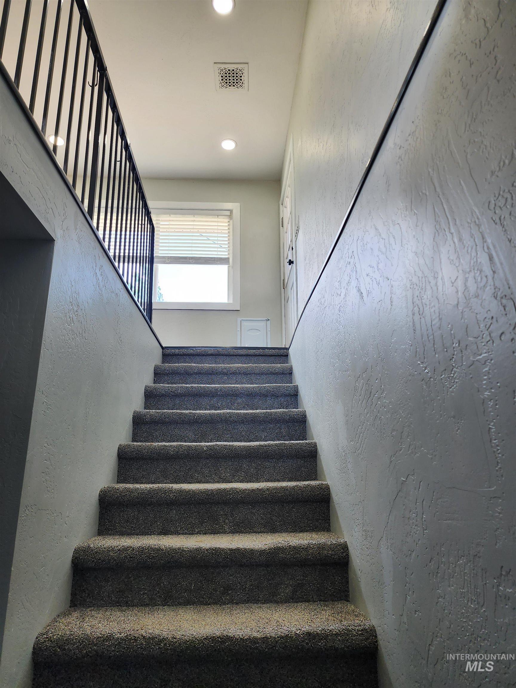 905 15th Drive Property Photo 13