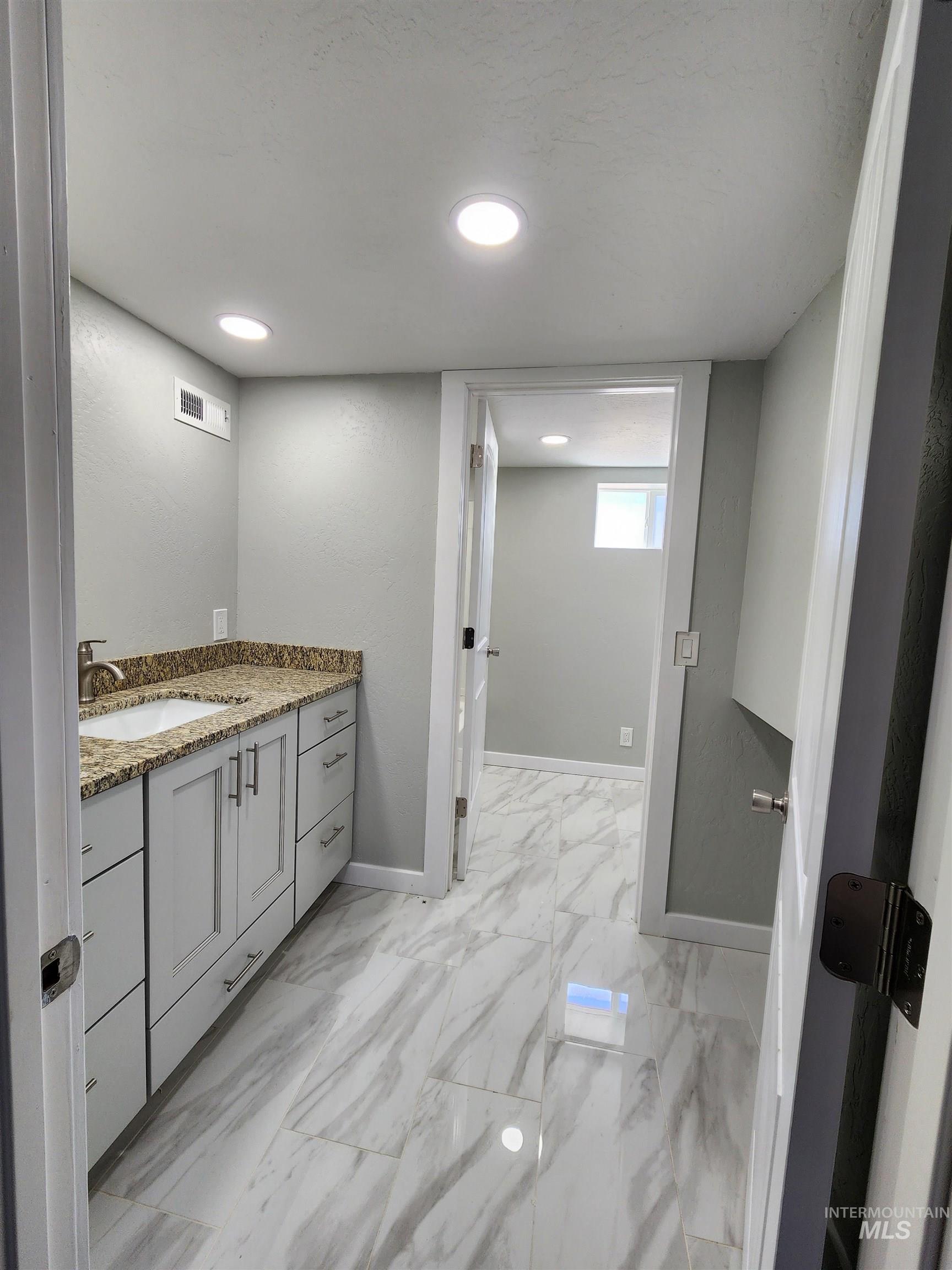 905 15th Drive Property Photo 18
