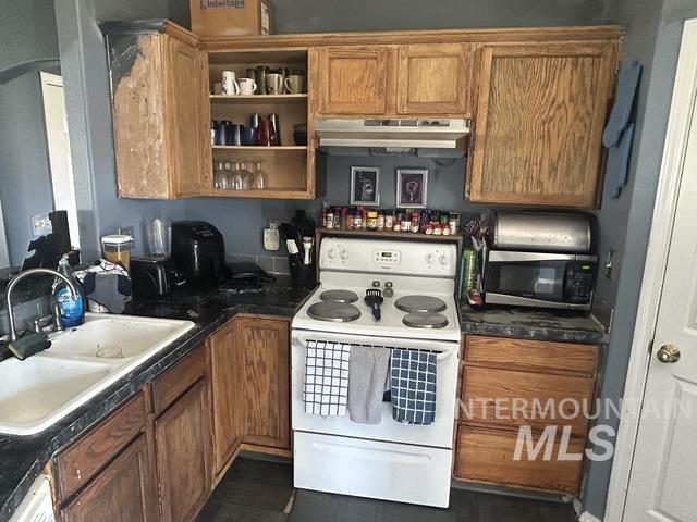 3816 Bennington St Property Photo 9