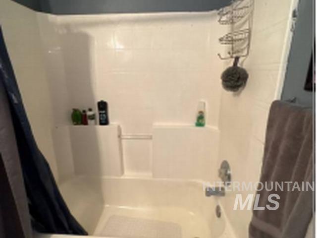 3816 Bennington St Property Photo 14