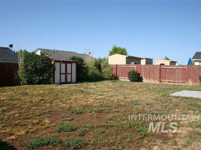 3816 Bennington St Property Photo 19