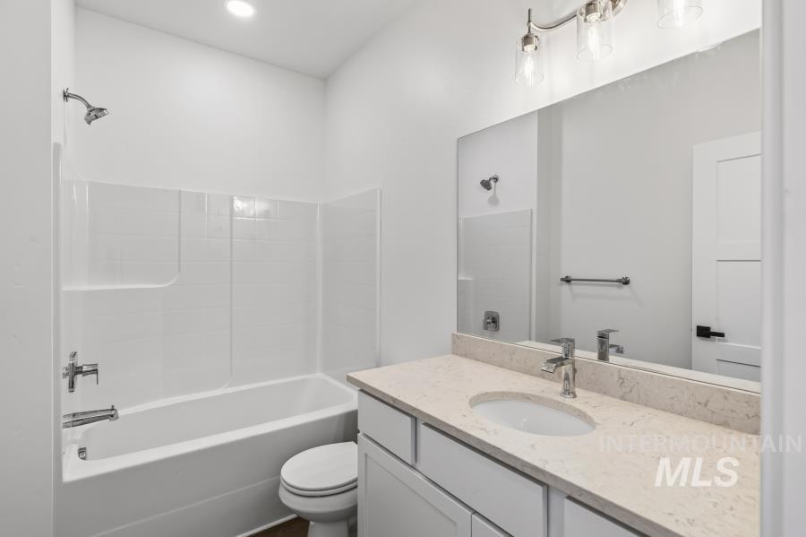 1298 Edington Property Photo 12