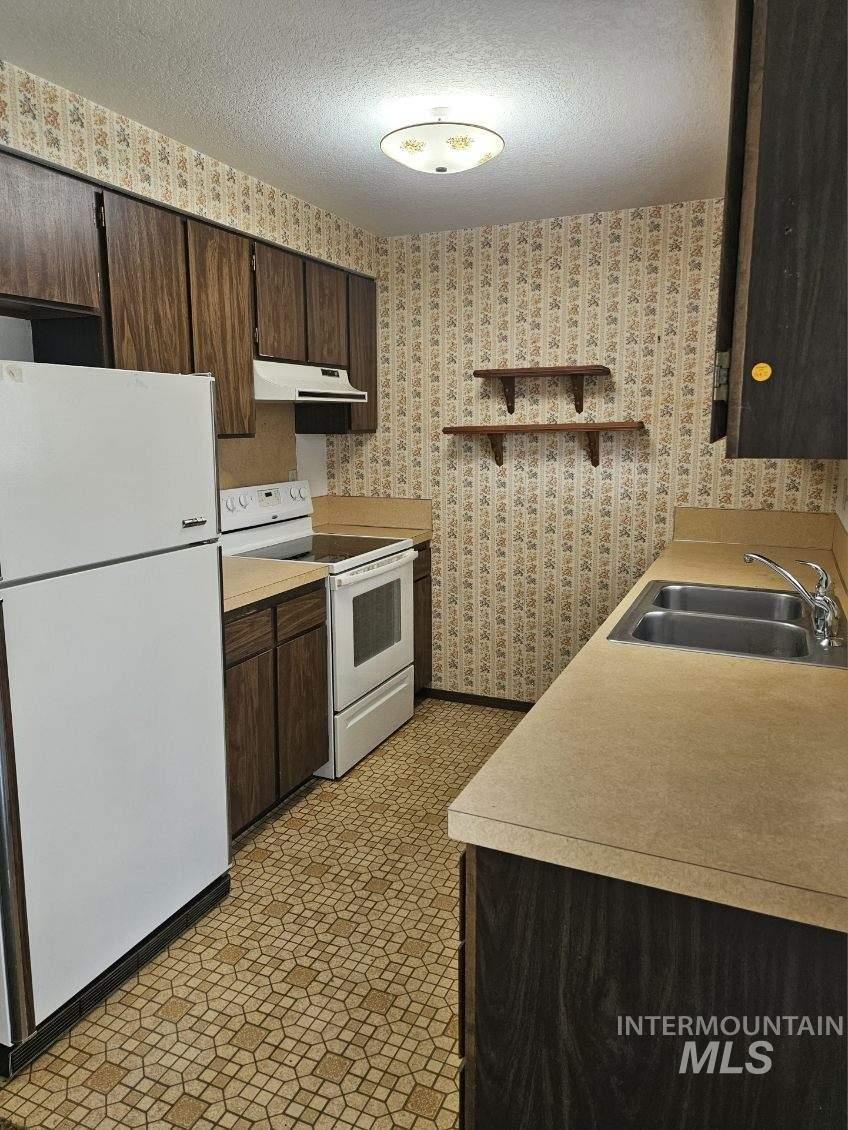 1152 Sweetwood Cir Property Photo 6