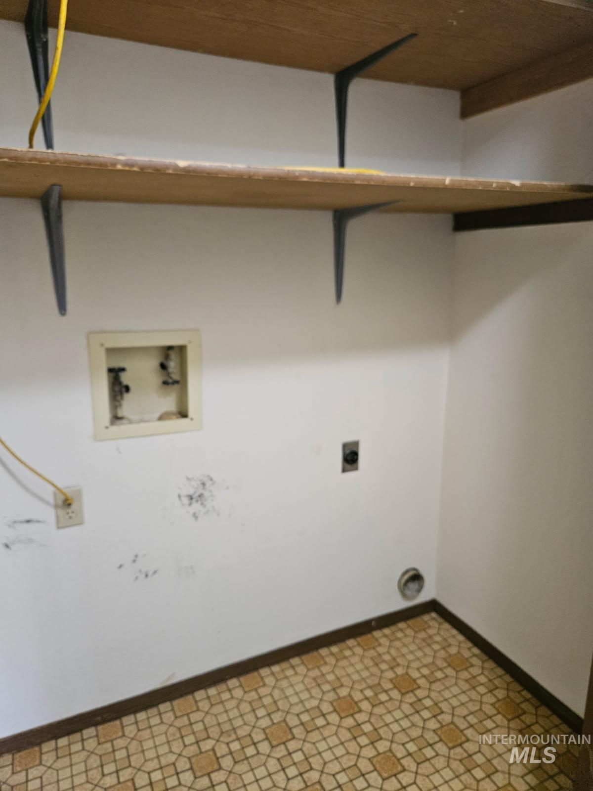 1152 Sweetwood Cir Property Photo 13