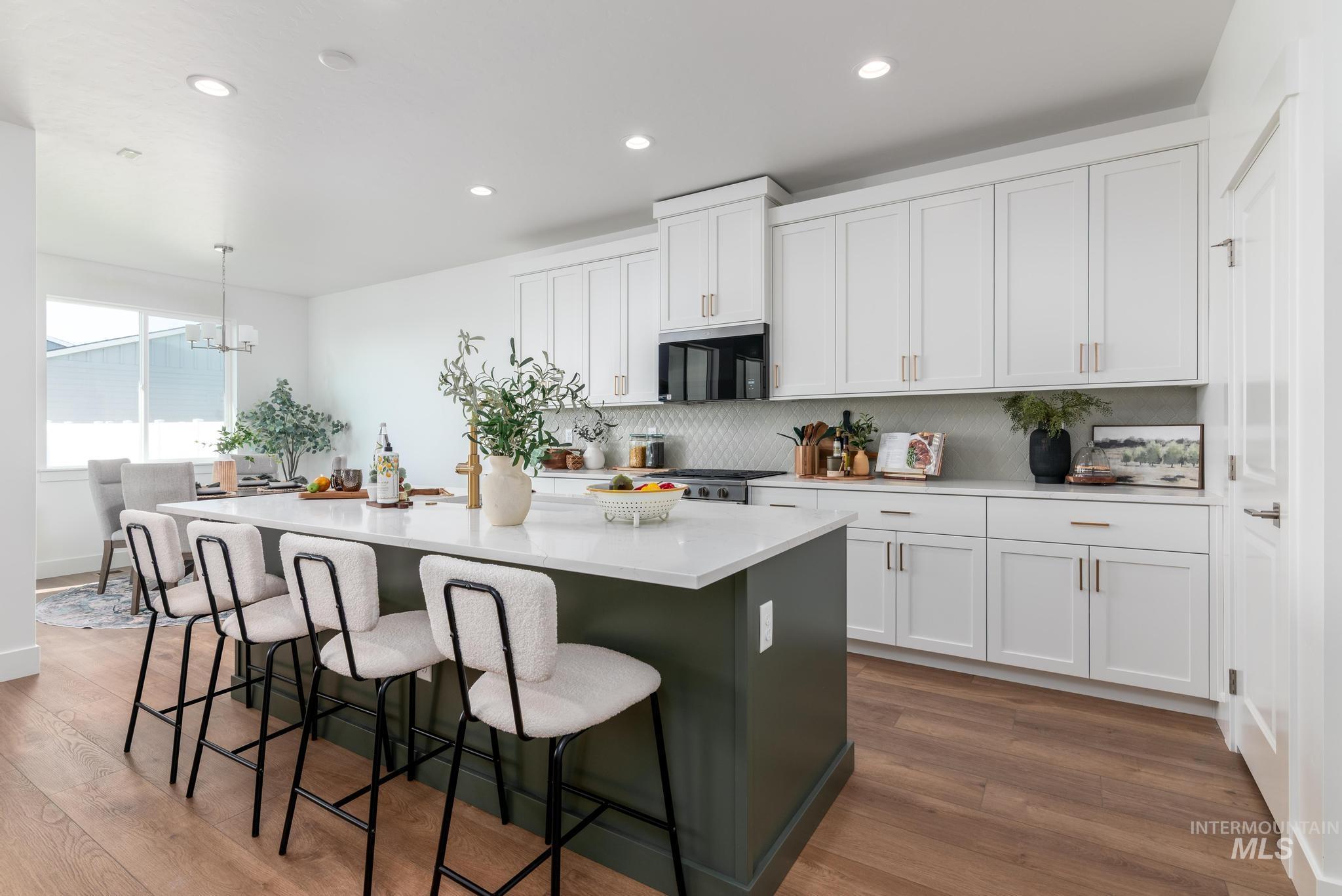 1927 W Arya St Property Photo 6