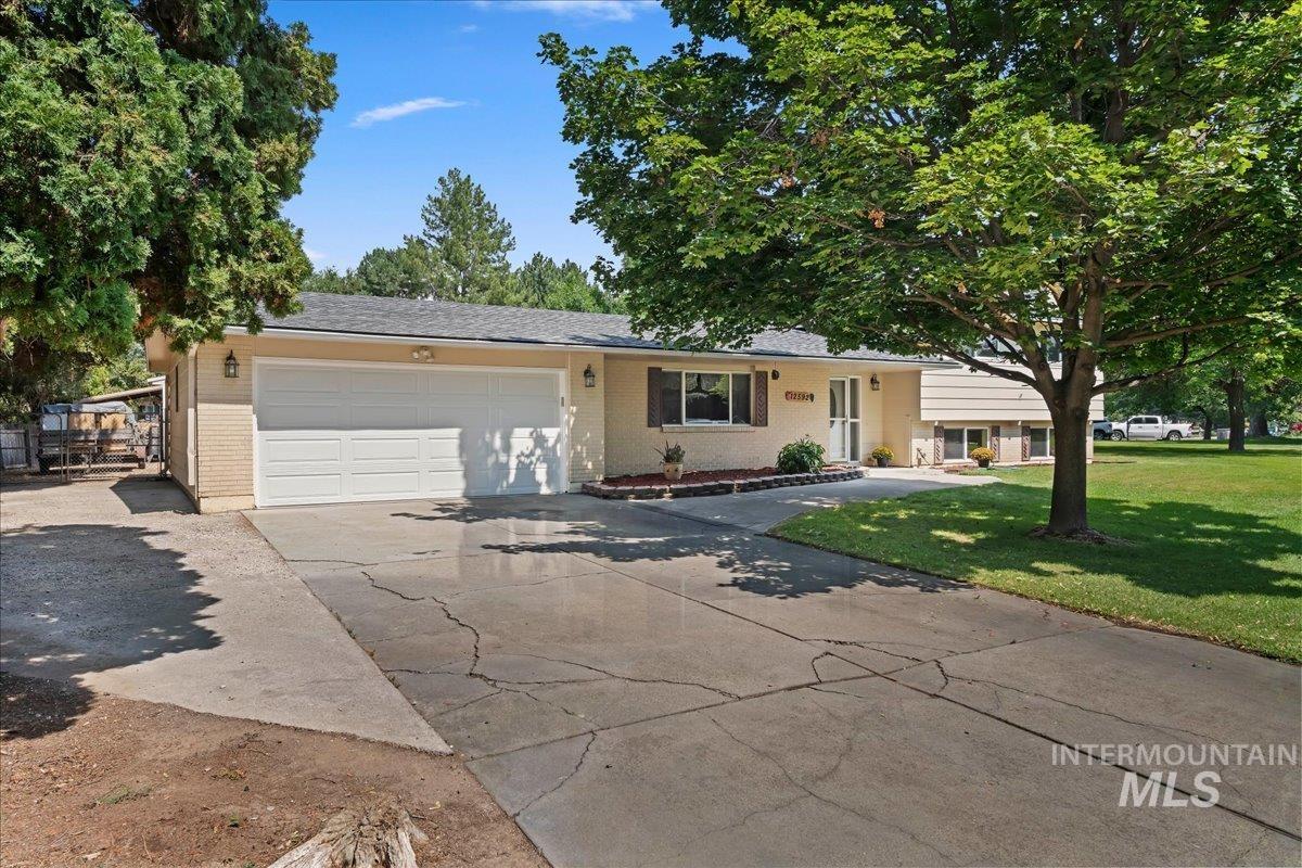 12592 W Freedom Drive Property Photo 3