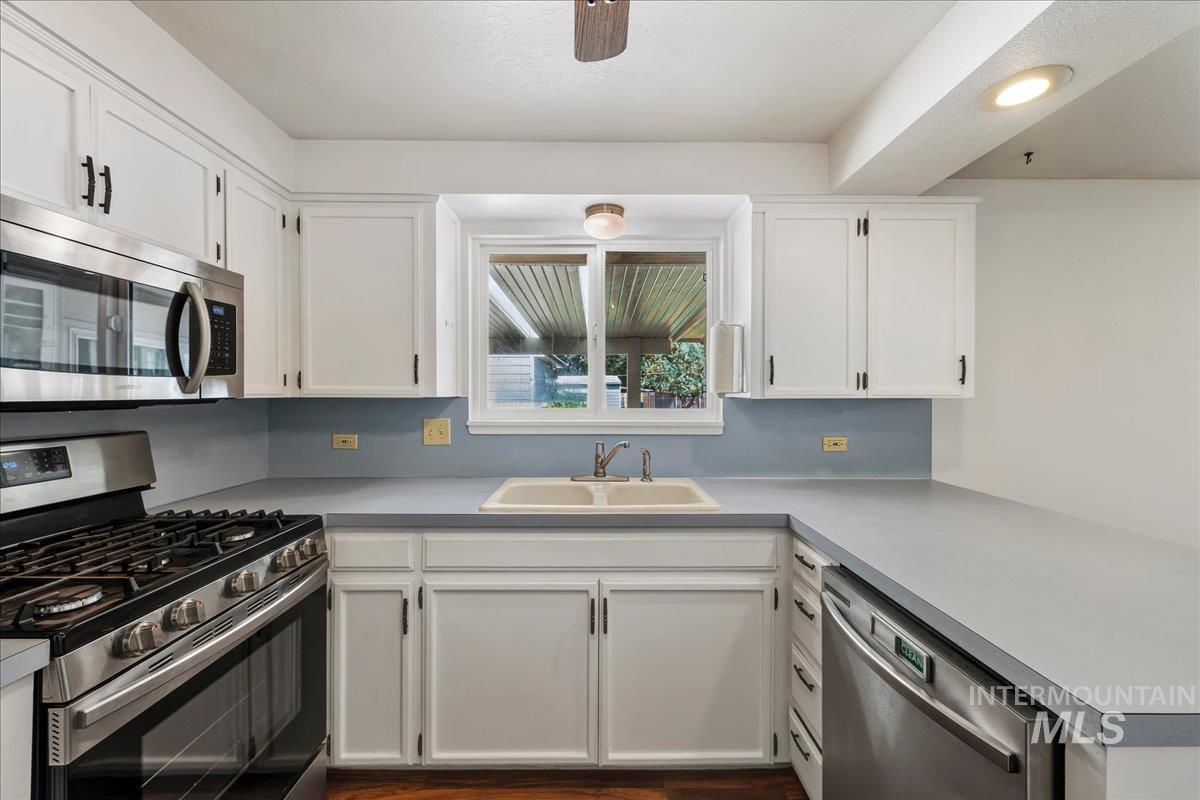 12592 W Freedom Drive Property Photo 12