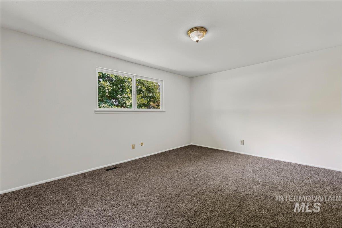 12592 W Freedom Drive Property Photo 17