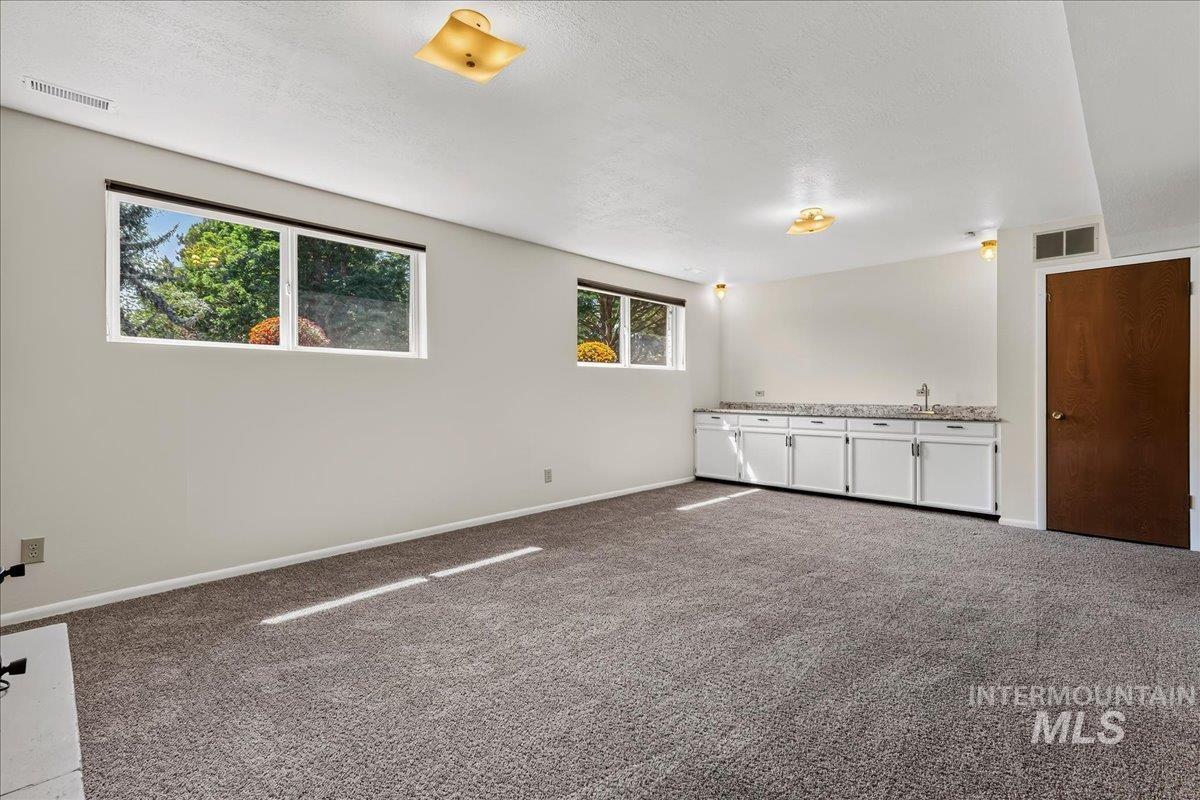 12592 W Freedom Drive Property Photo 20
