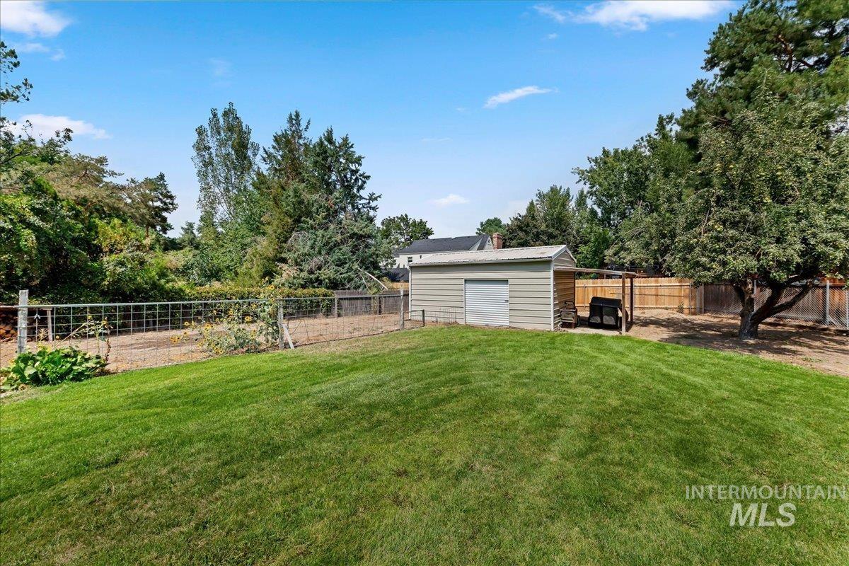 12592 W Freedom Drive Property Photo 33