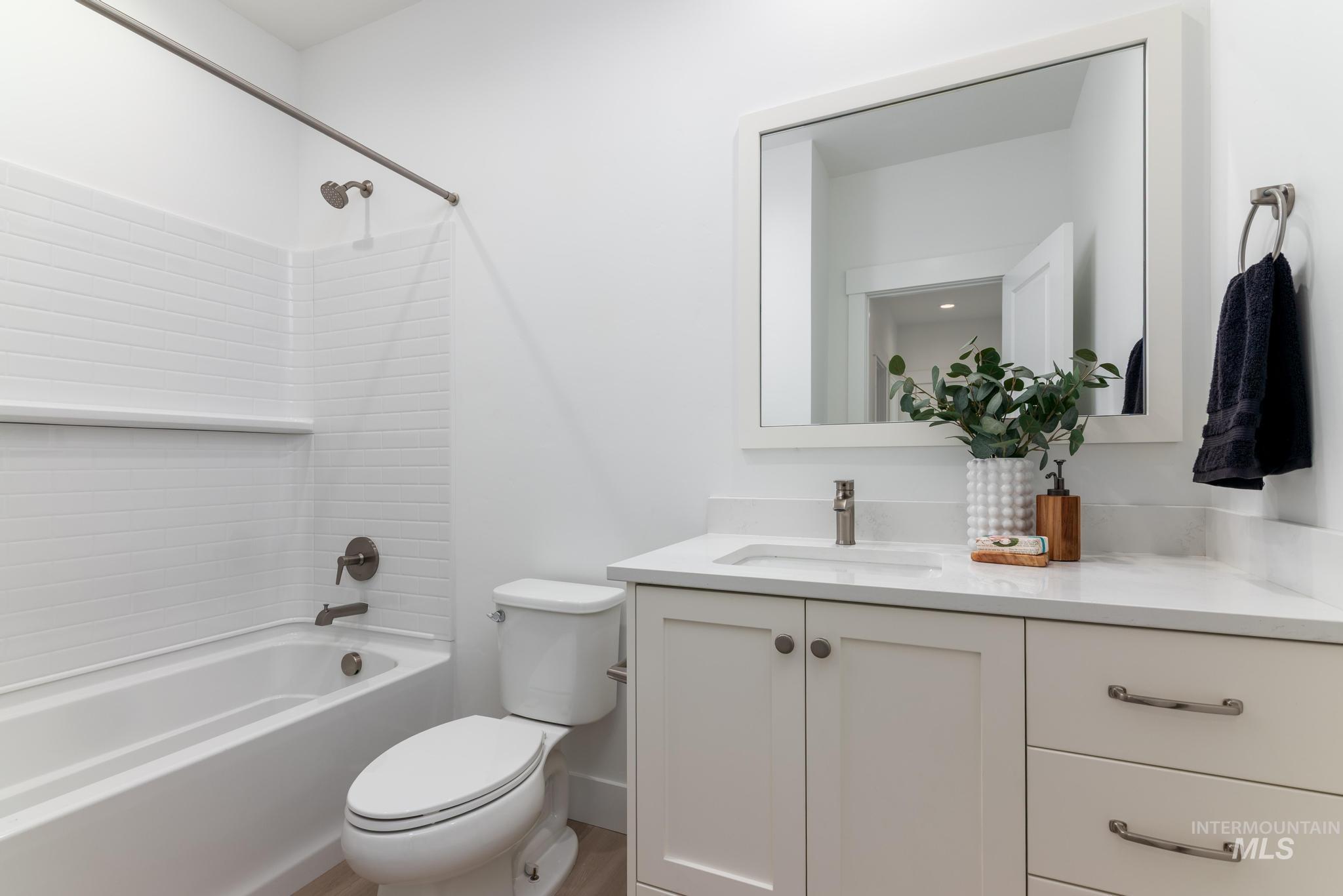 1872 W Arya St Property Photo 20