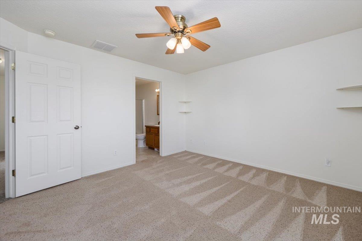 555 Hunter Ave Property Photo 12