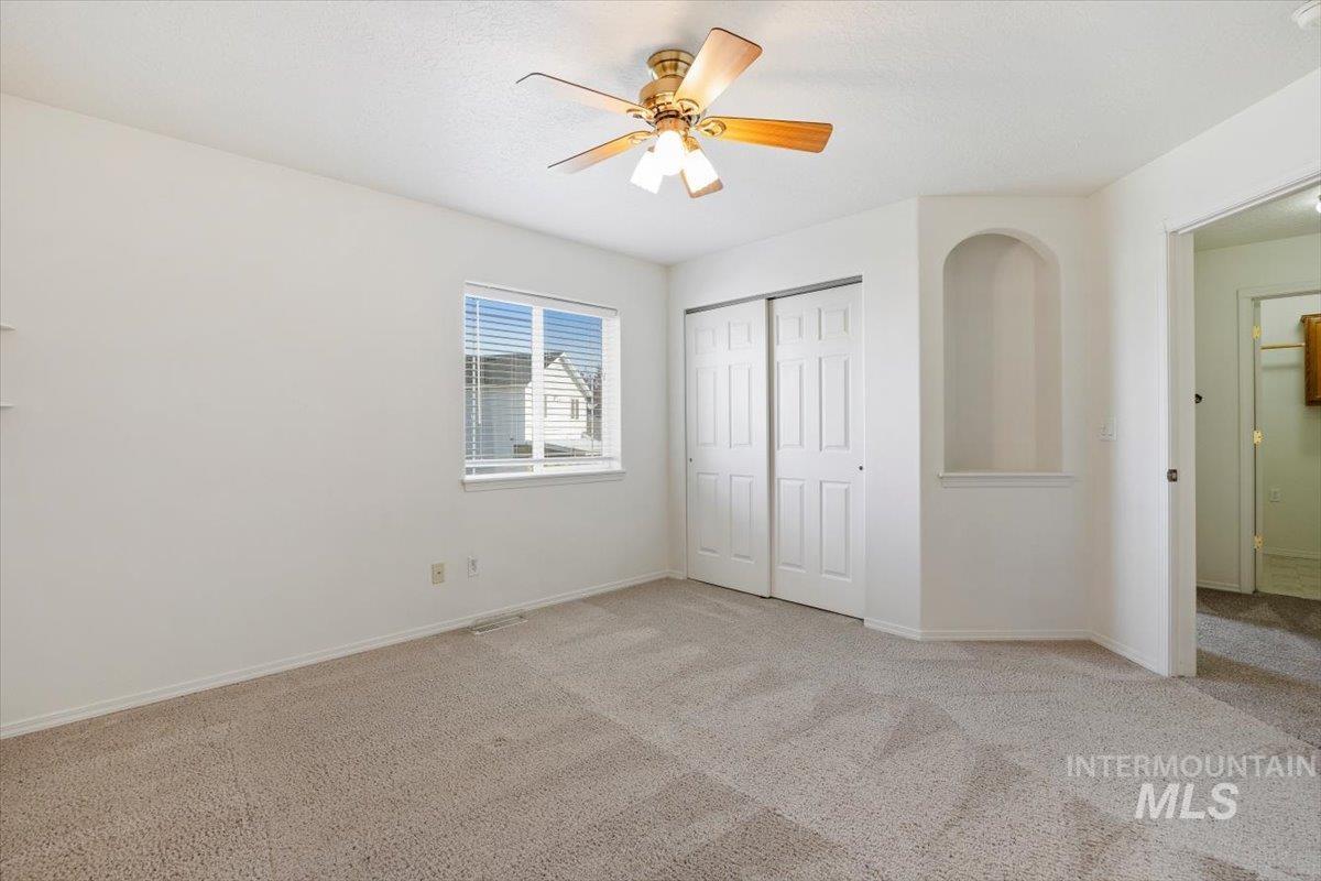555 Hunter Ave Property Photo 14