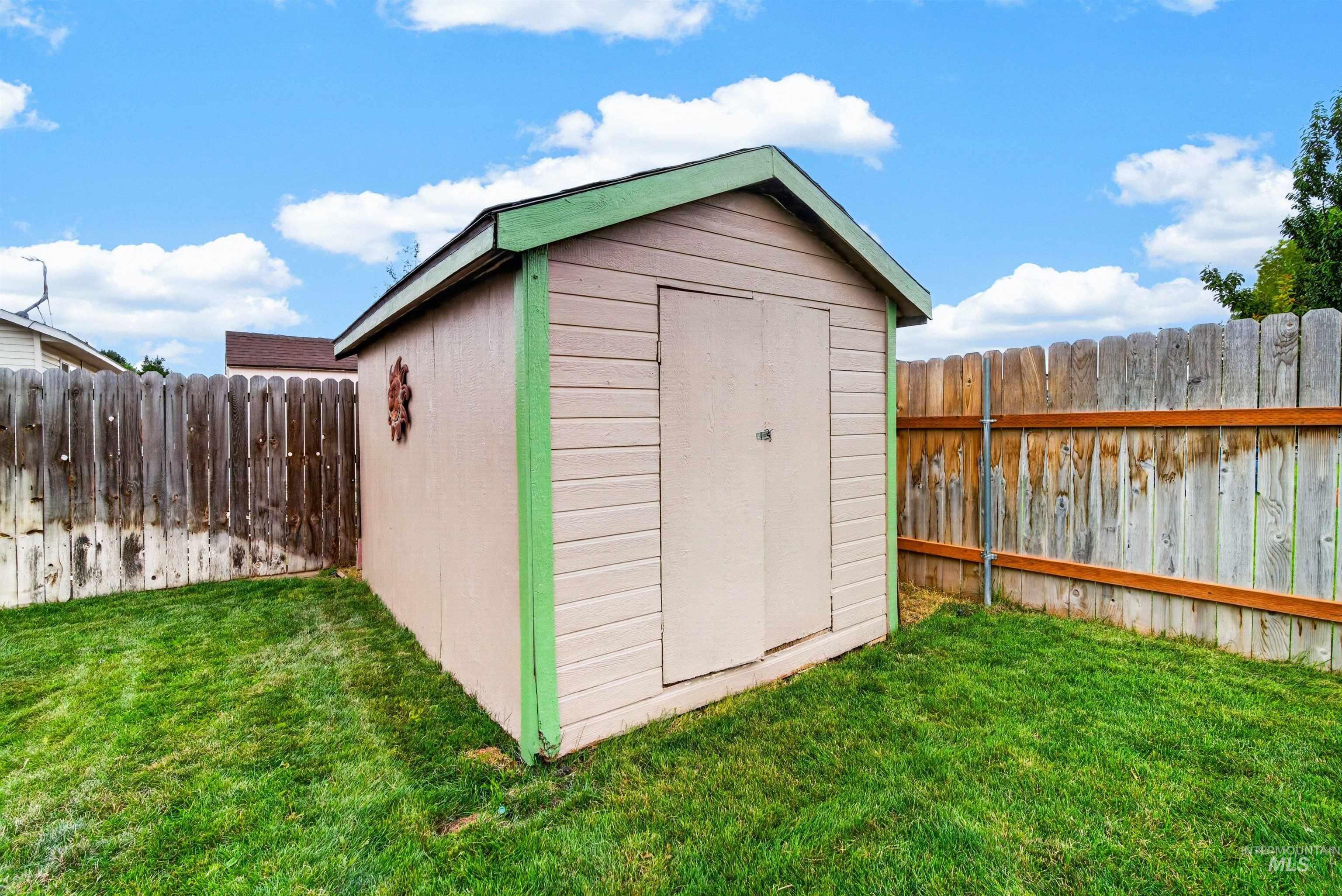 1405 Boundary Street Property Photo 32
