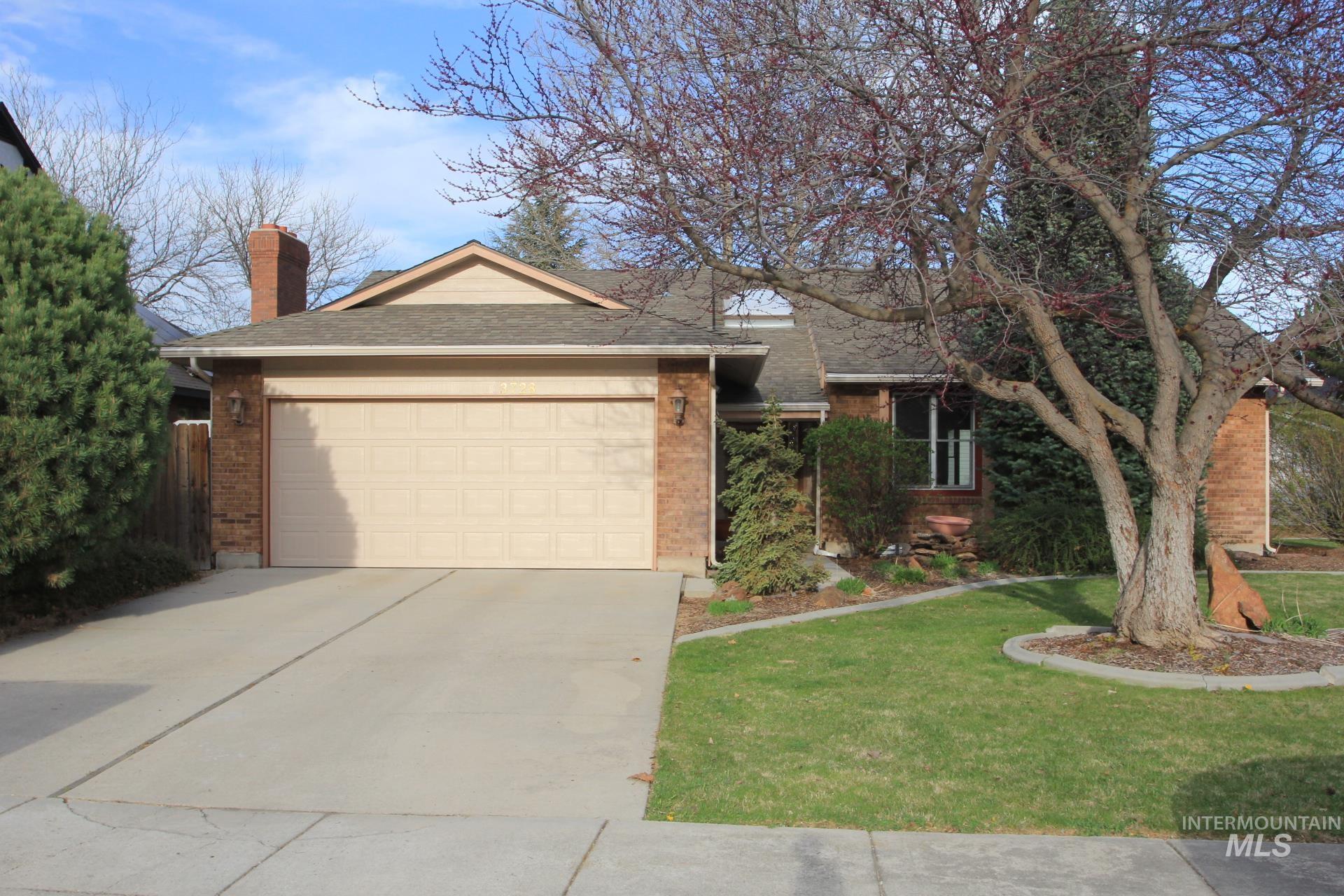 3728 W Sugar Creek Dr. Property Photo 2