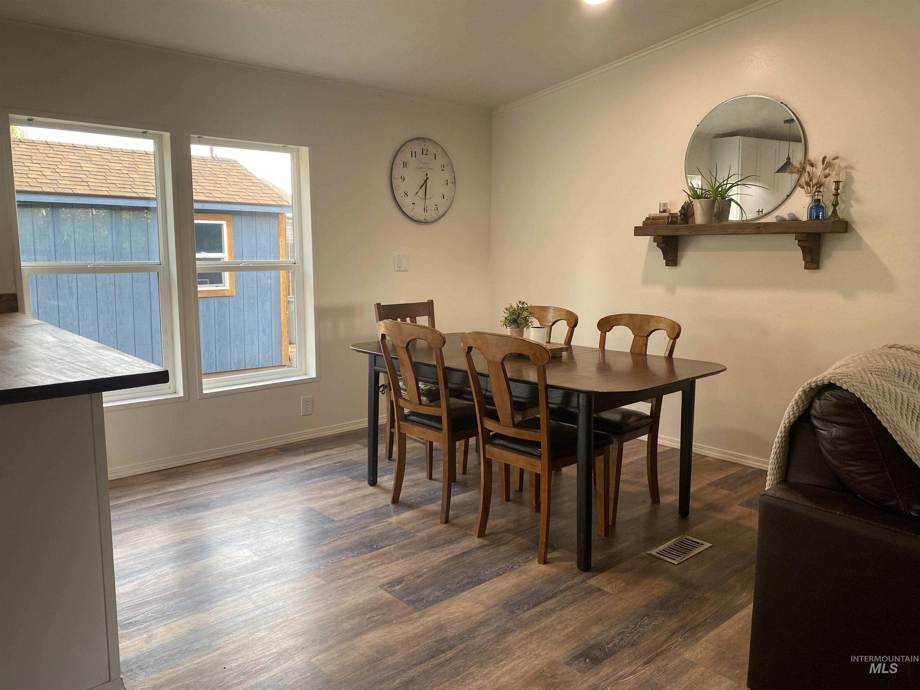 1630 Birch Ave #a & #b Property Photo 8