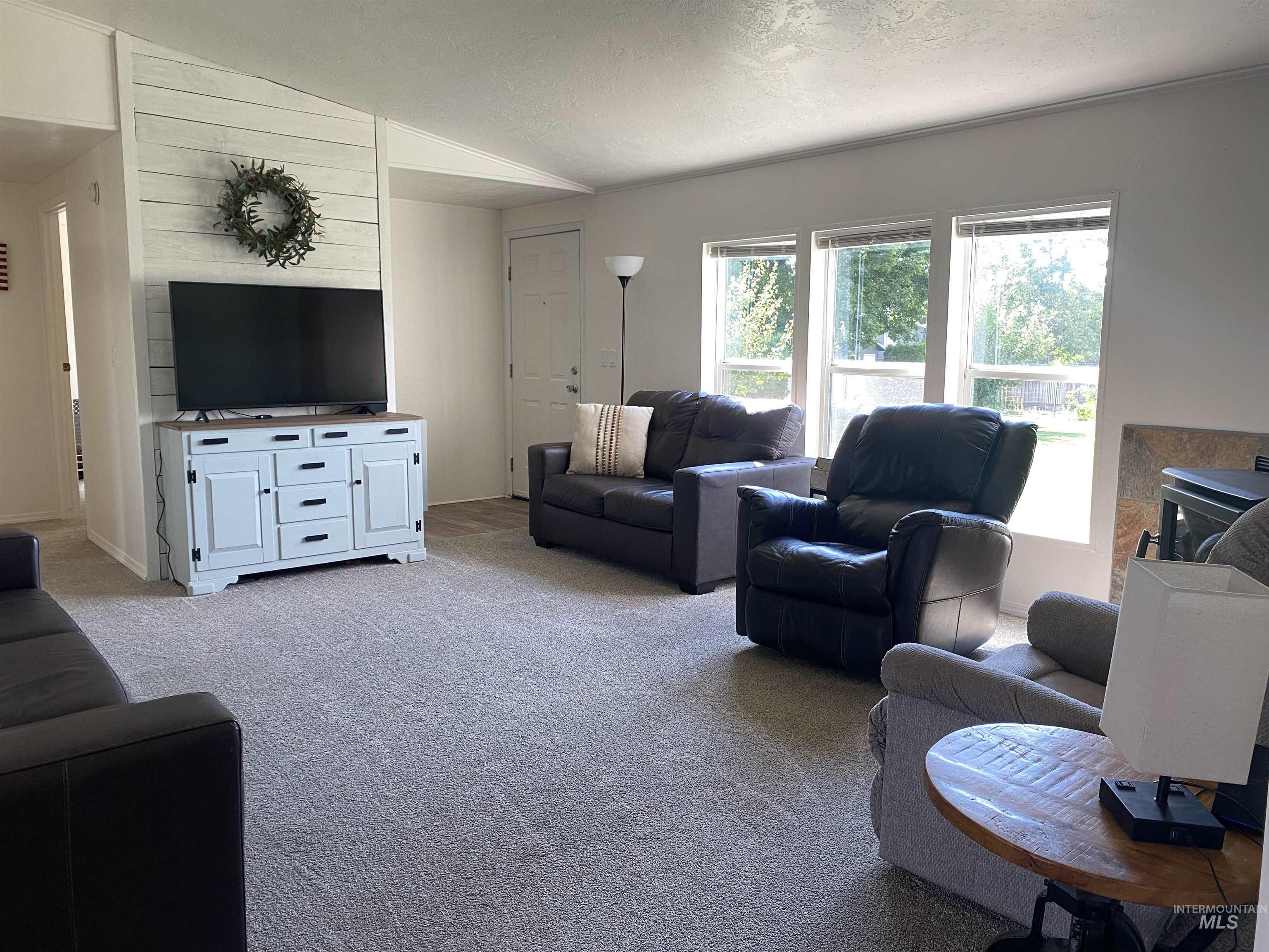 1630 Birch Ave #a & #b Property Photo 10