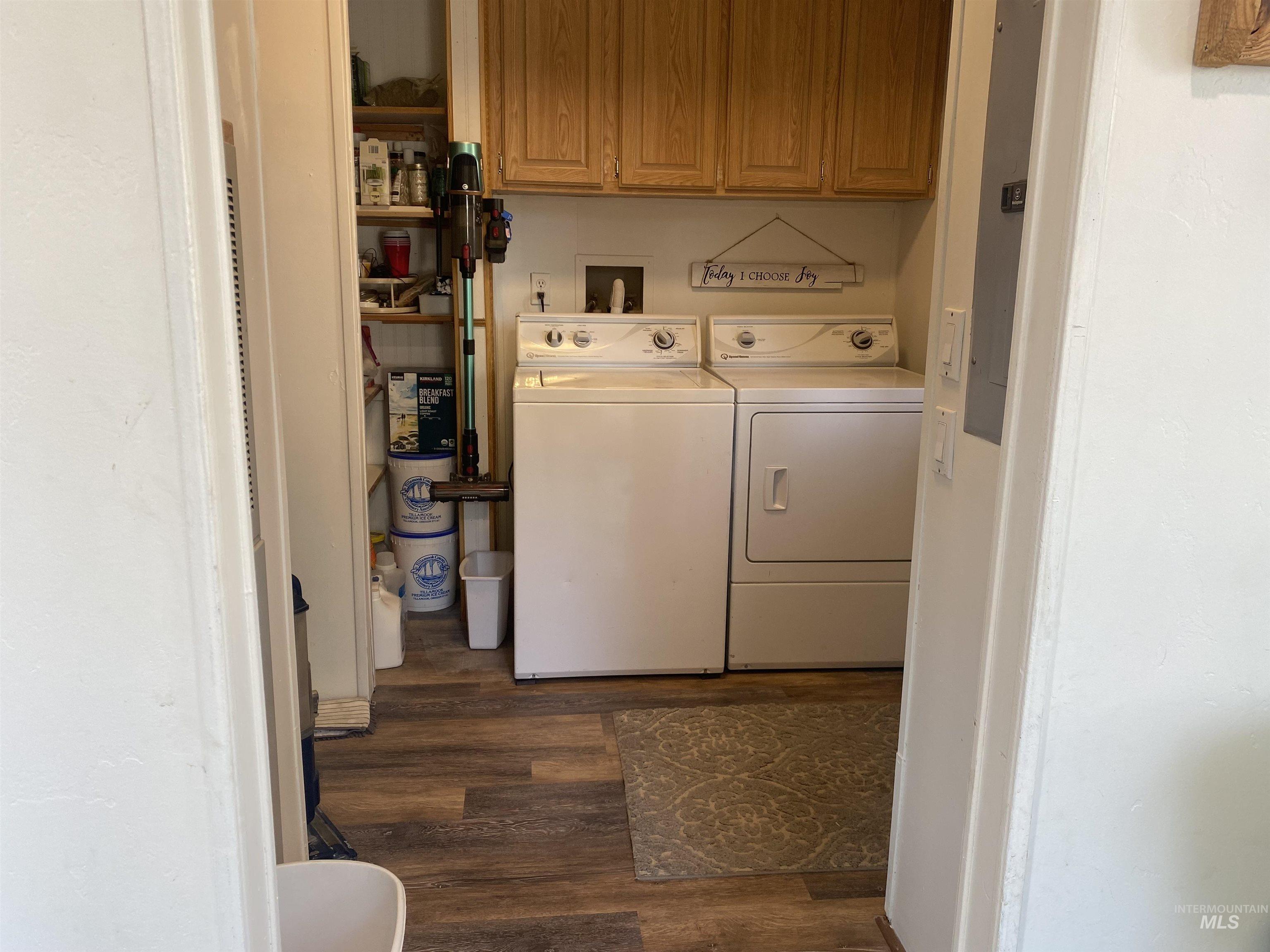 1630 Birch Ave #a & #b Property Photo 18