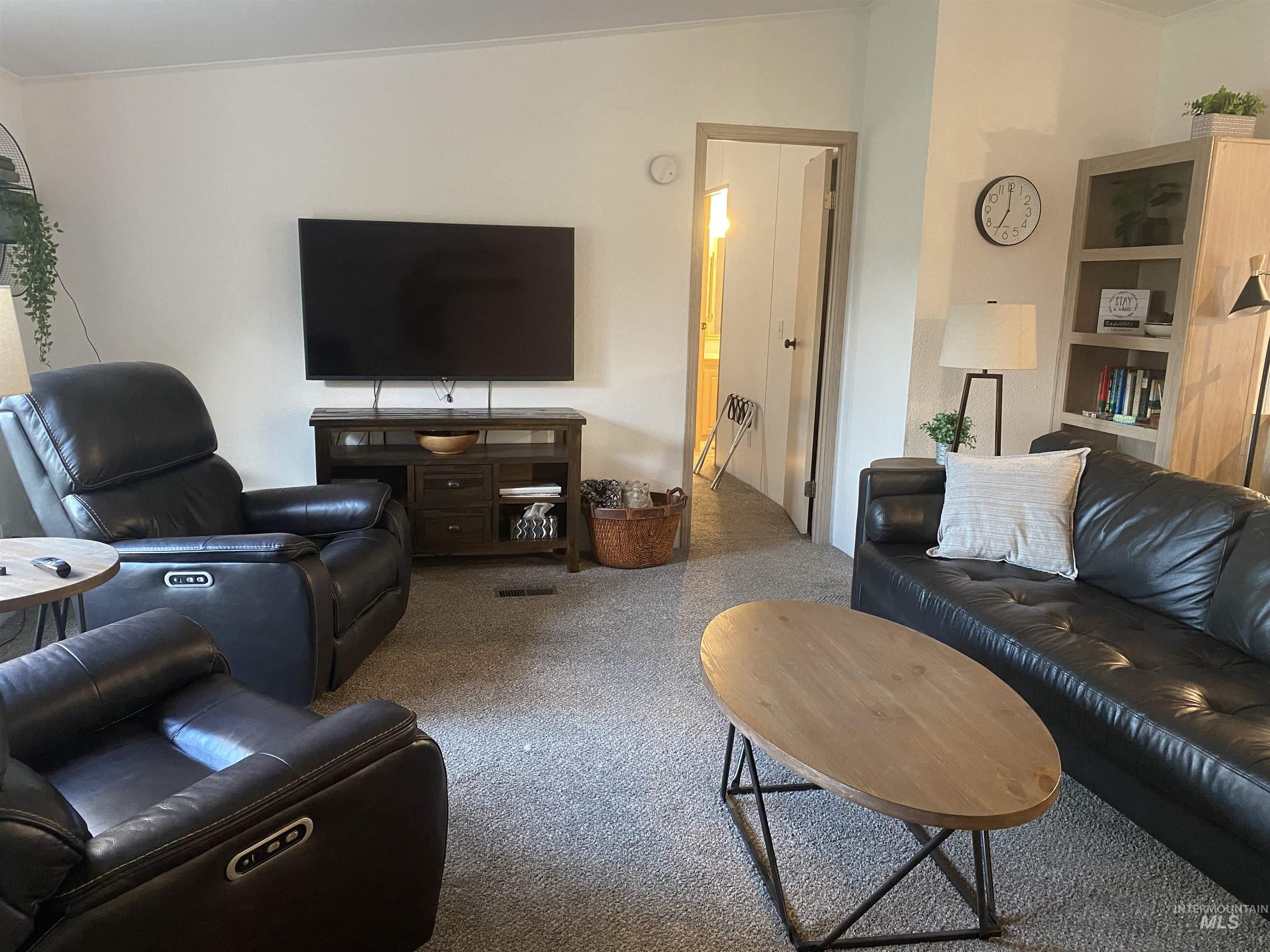 1630 Birch Ave #a & #b Property Photo 21