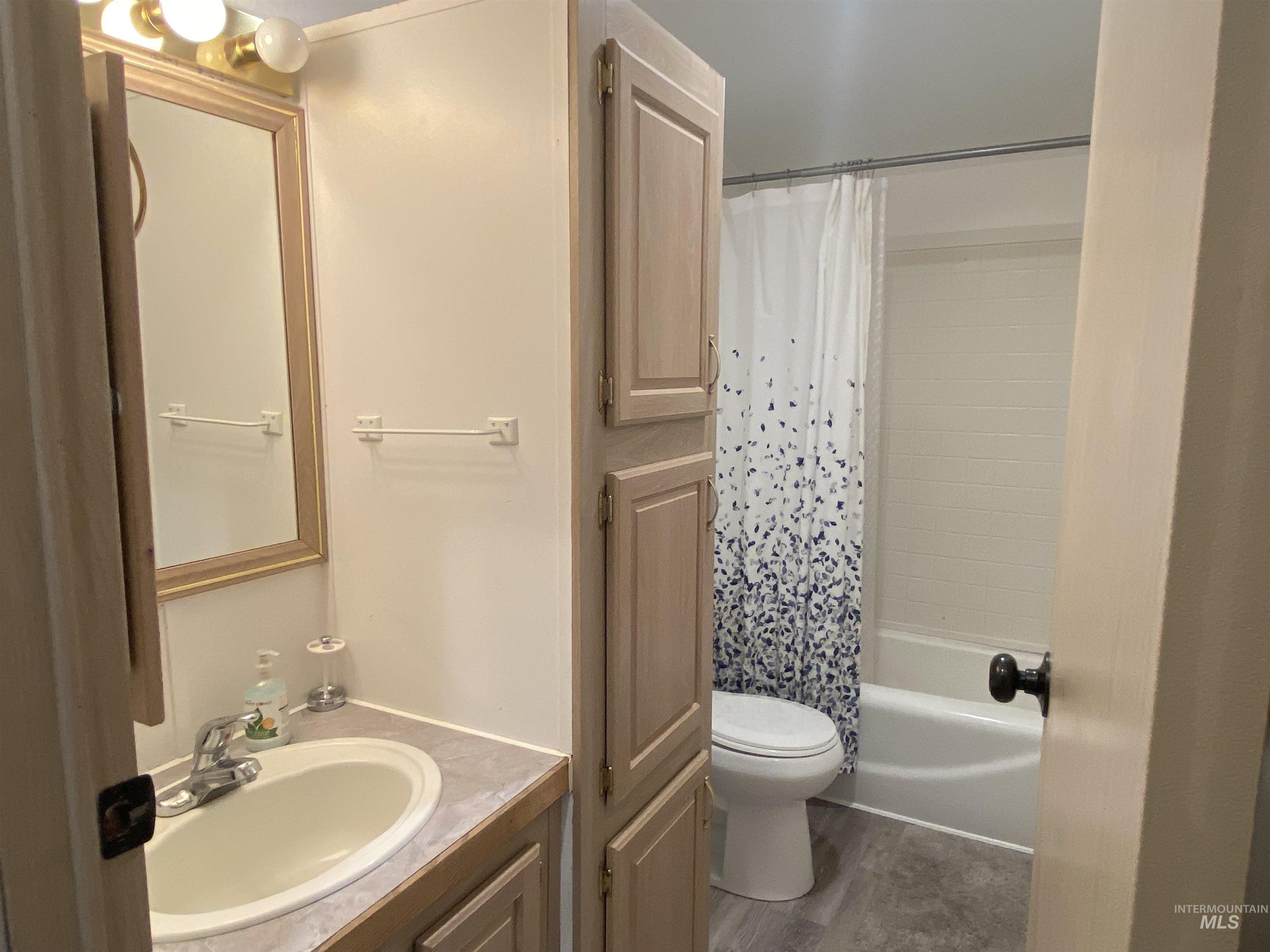 1630 Birch Ave #a & #b Property Photo 29