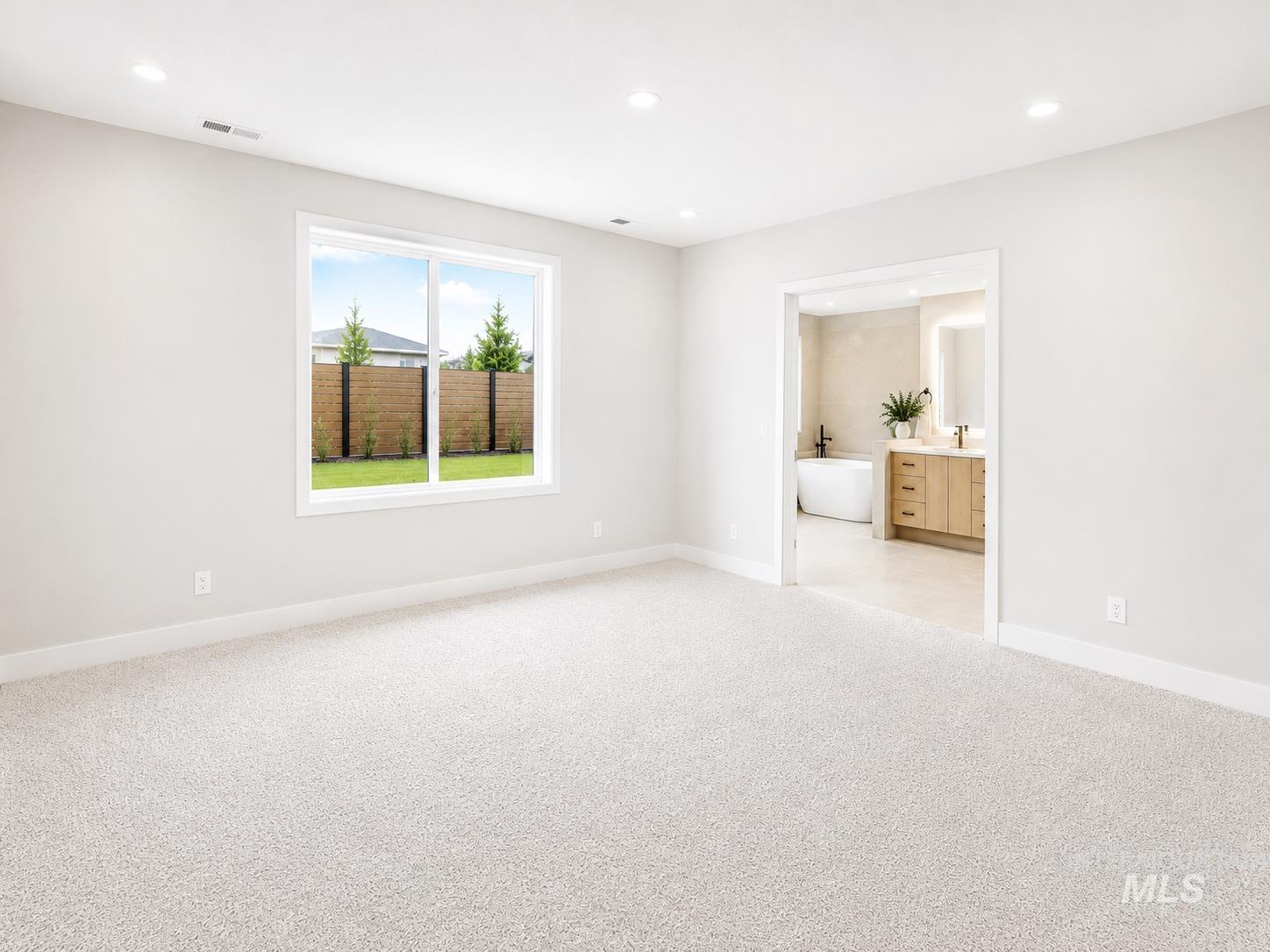 2056 E Dunyon St Property Photo 6