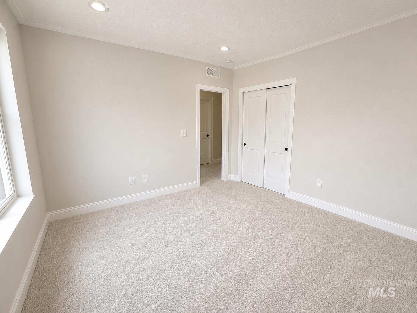 2056 E Dunyon St Property Photo 10