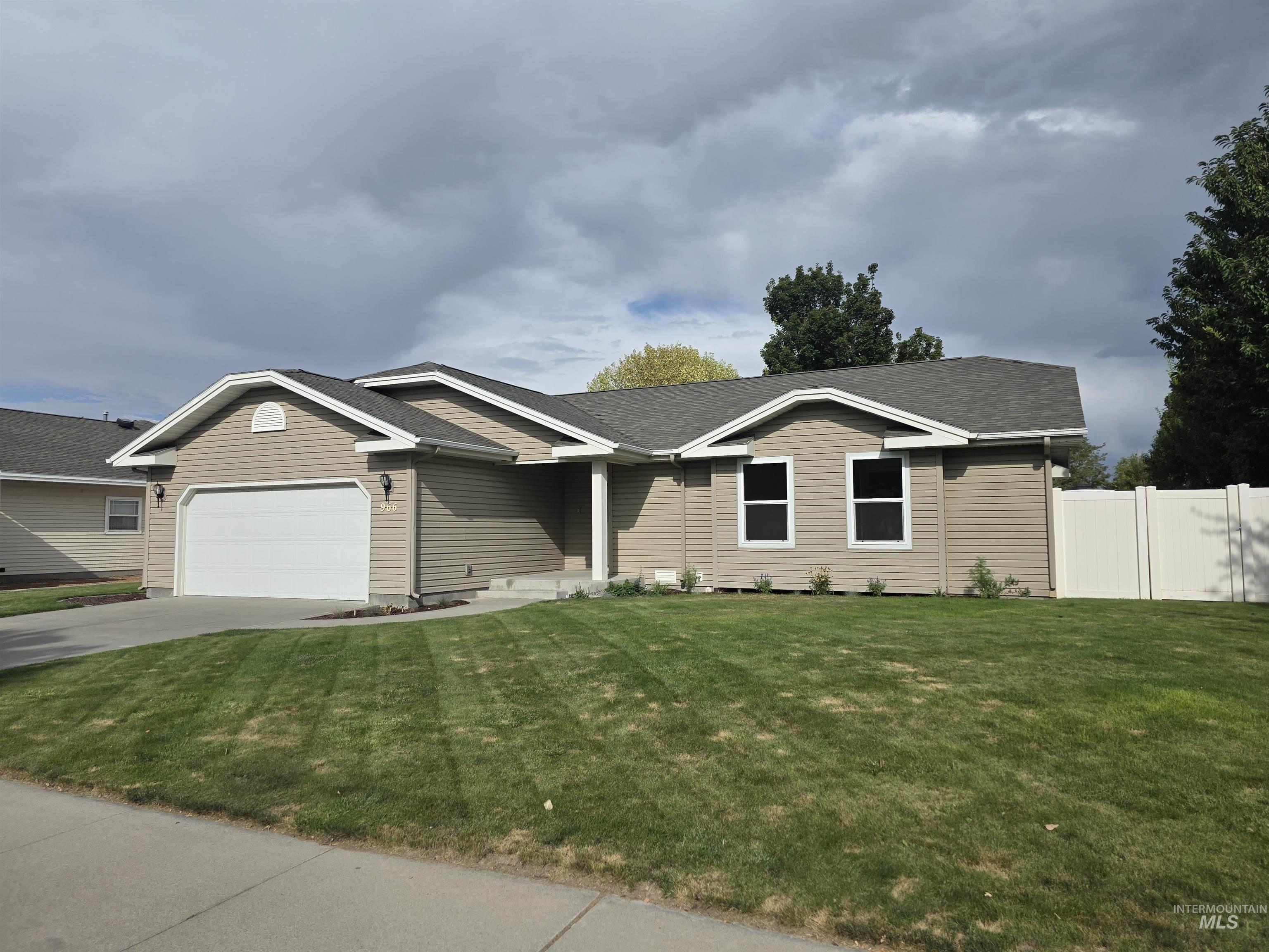 966 Oleary Way Property Photo 1