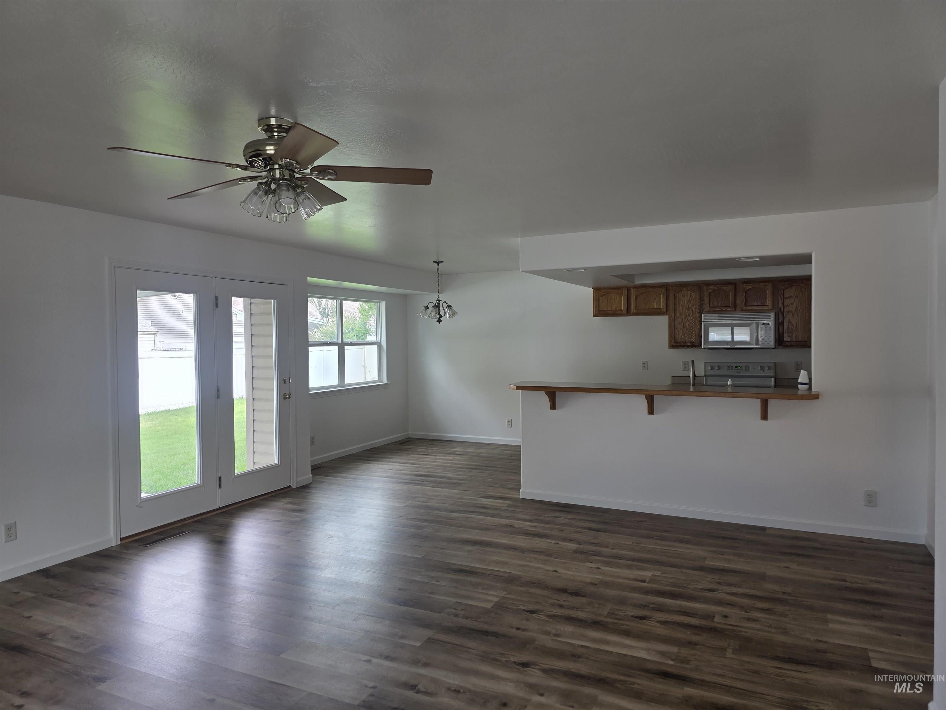 966 Oleary Way Property Photo 2