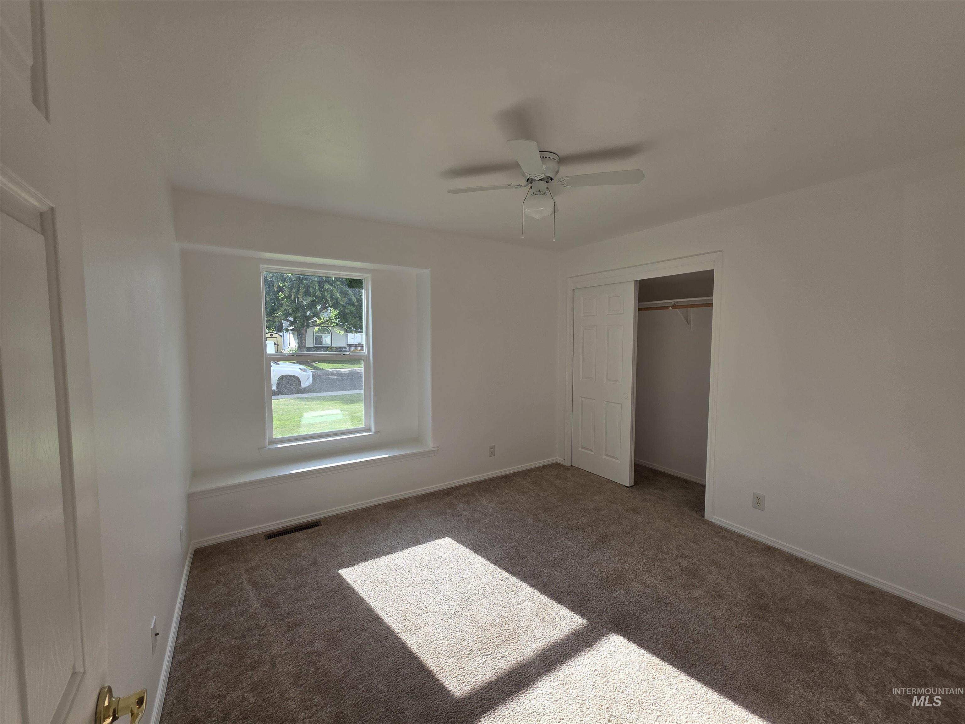 966 Oleary Way Property Photo 6