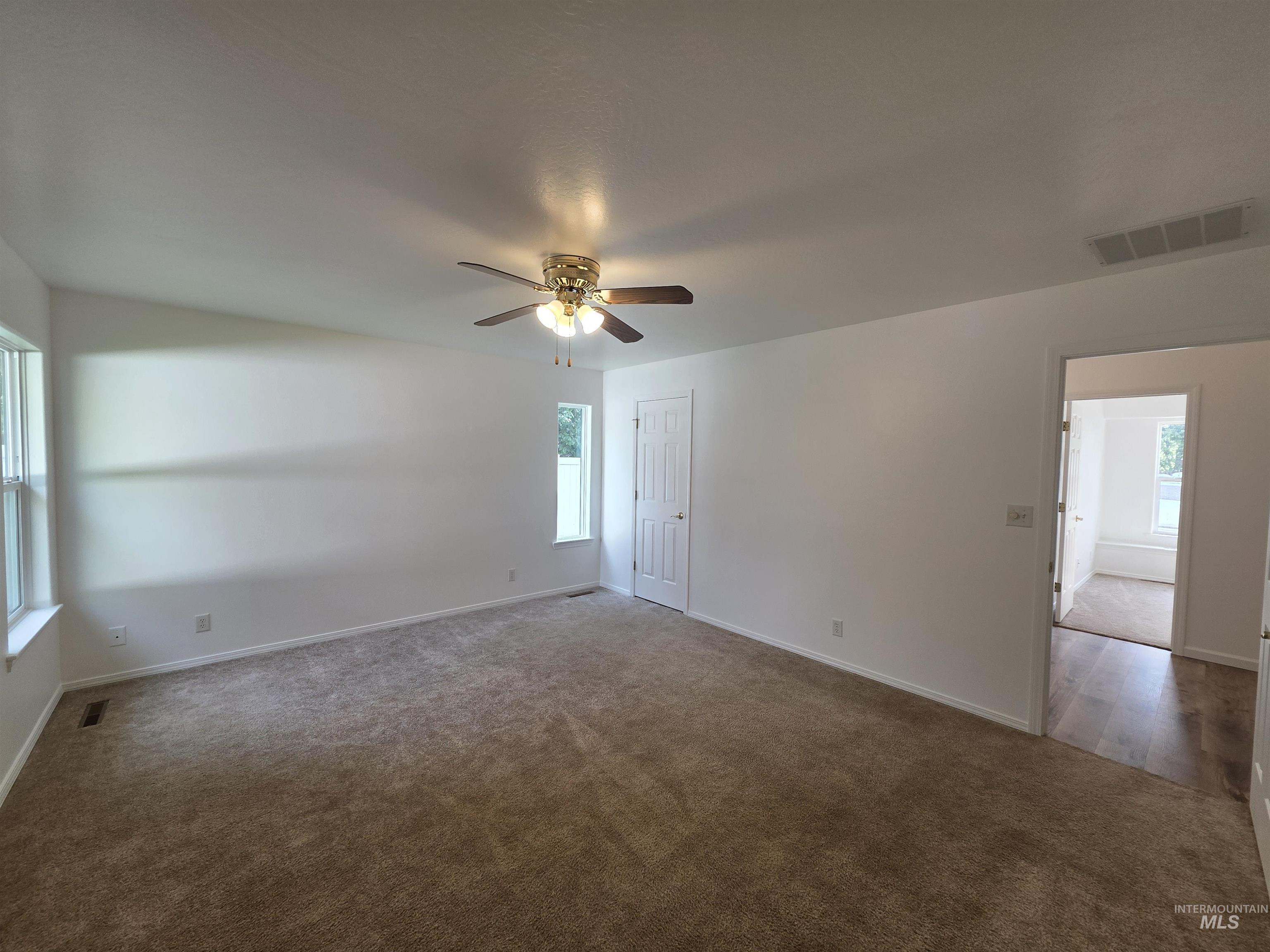 966 Oleary Way Property Photo 8