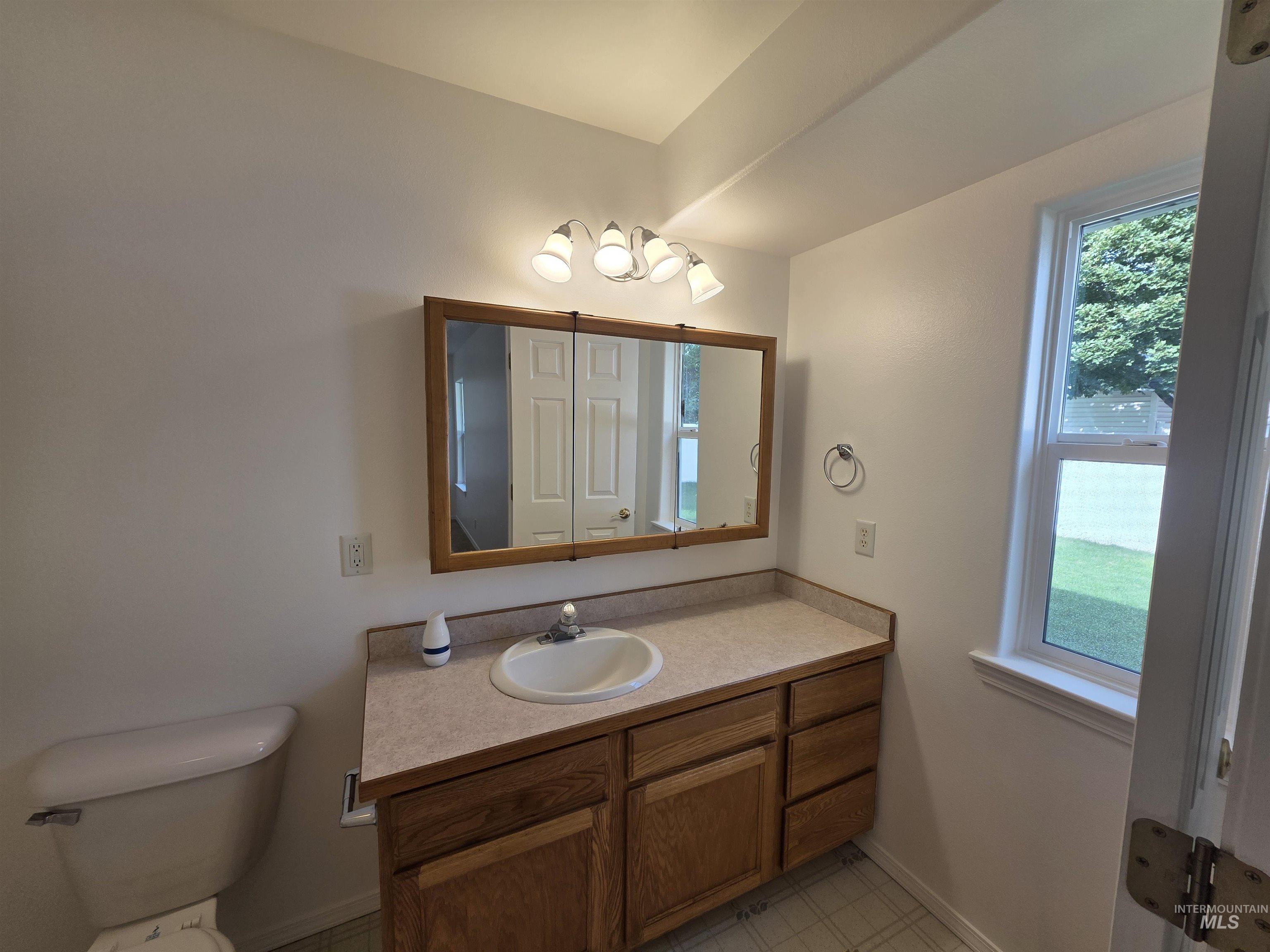 966 Oleary Way Property Photo 9