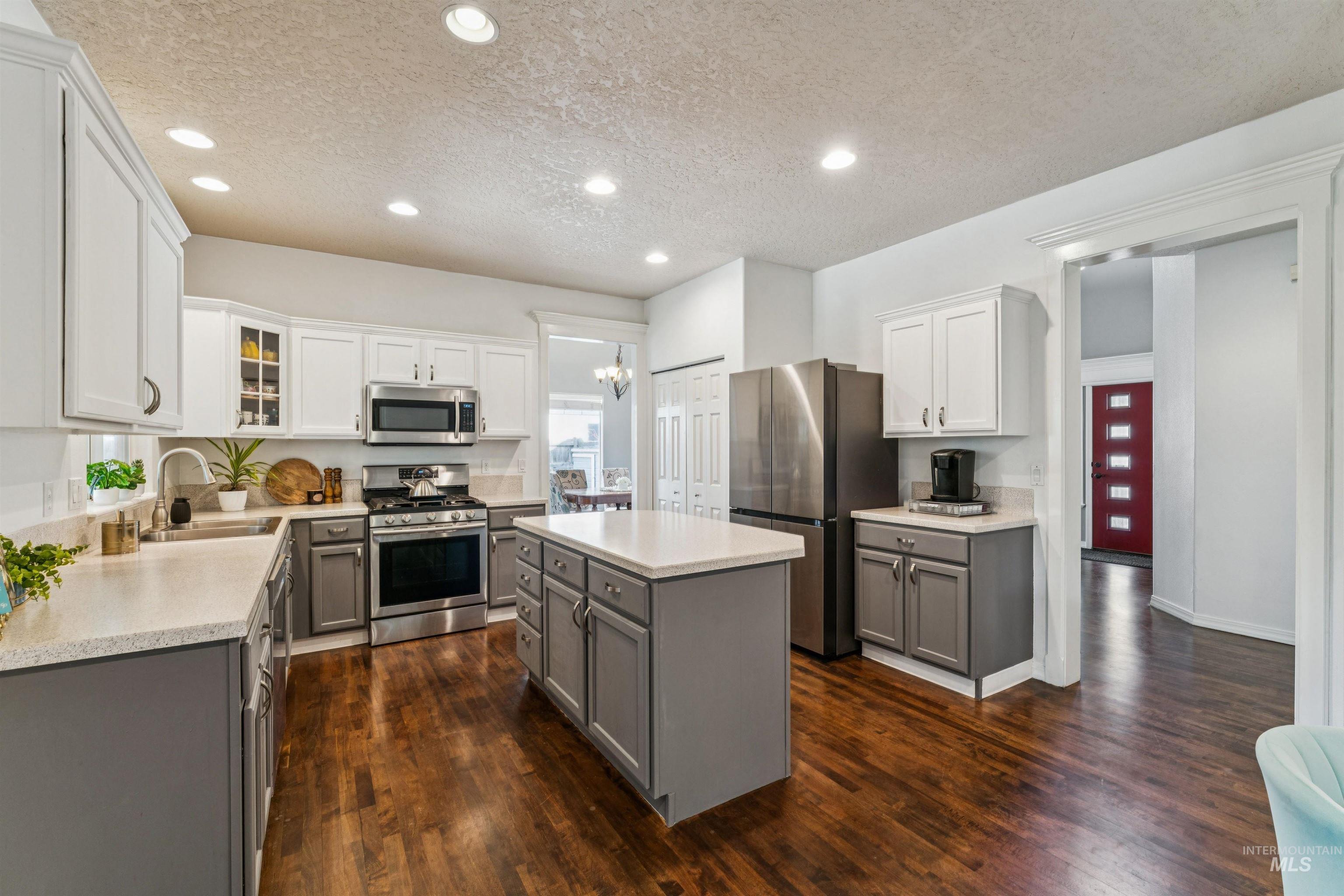 13223 W Scotfield St. Property Photo 3