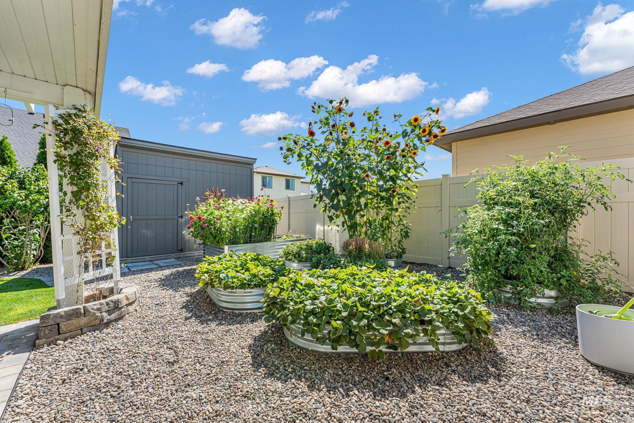 2226 Coolwater Street Property Photo 46