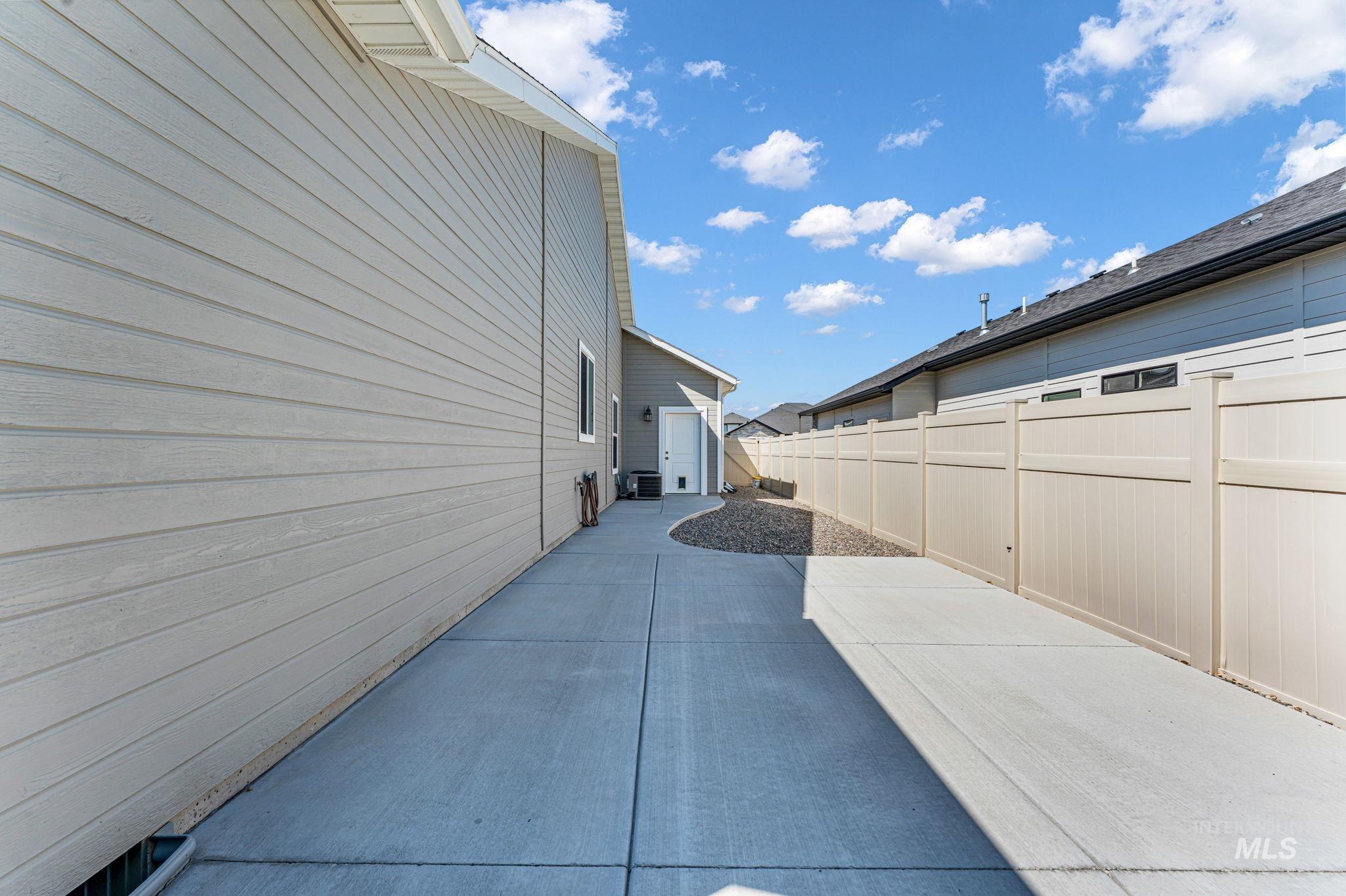 2226 Coolwater Street Property Photo 49